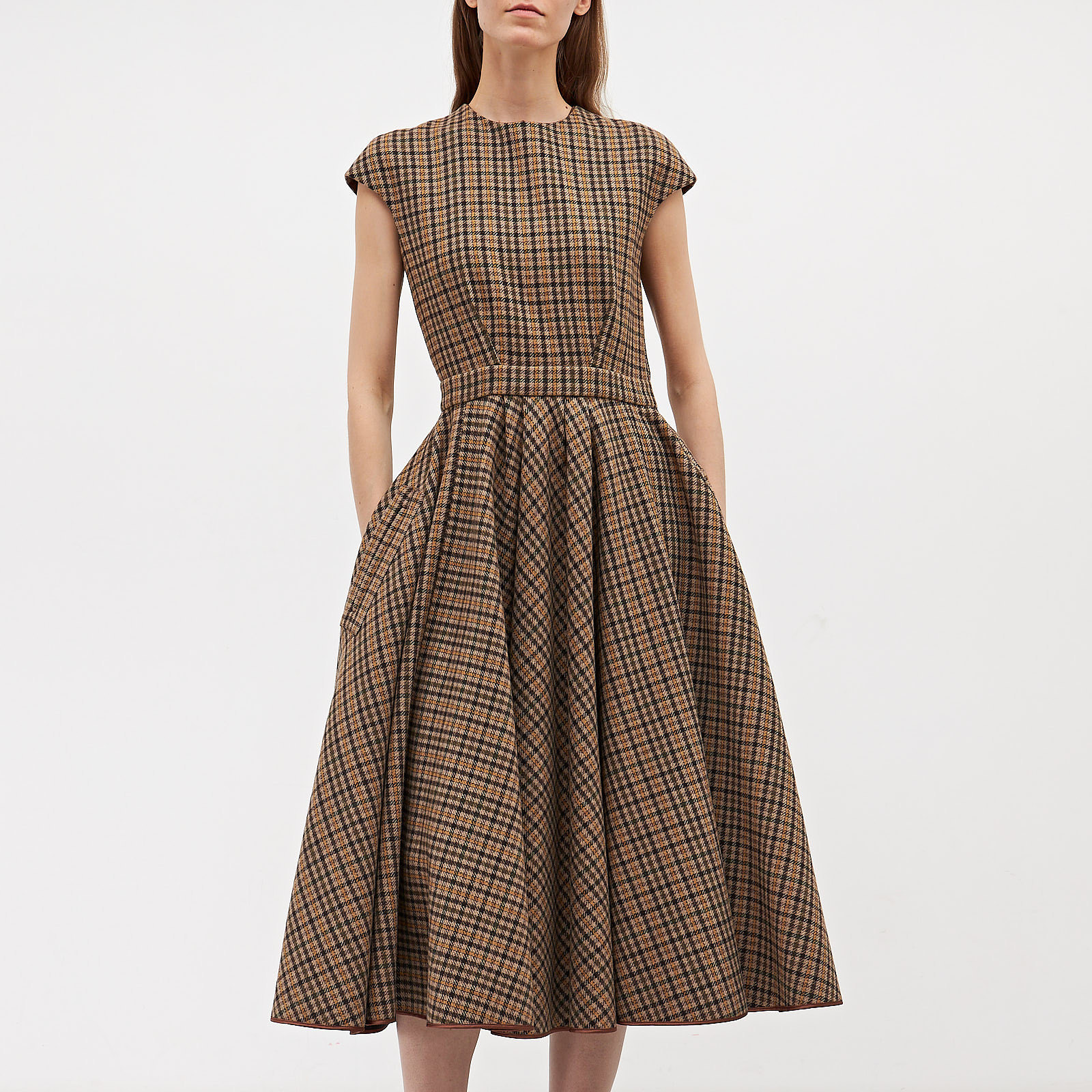 Платье коричневого цвета Rochas - фото из каталога магазина брендовой одежды Second Friend Store Платье Rochas - купить оригинал в секонд-хенде SFS - 1