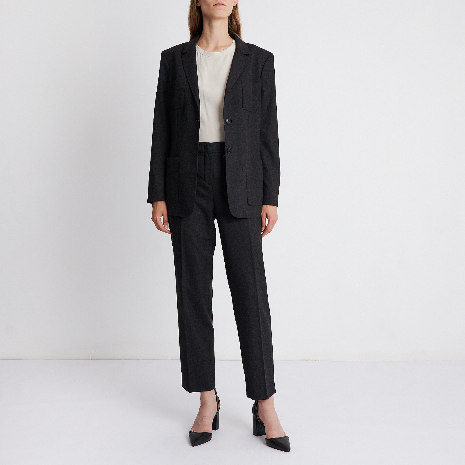 Костюм  серого цвета Loro Piana - фото из каталога магазина брендовой одежды Second Friend Store Костюм Loro Piana - купить оригинал в секонд-хенде SFS - 2