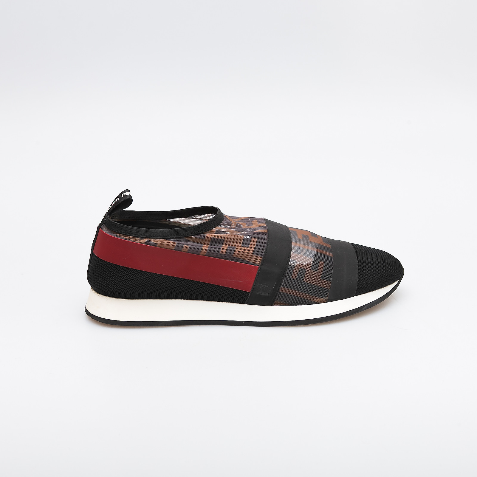 Кроссовки  черного цвета Fendi - фото из каталога магазина брендовой одежды Second Friend Store Кроссовки Fendi - купить оригинал в секонд-хенде SFS - 1