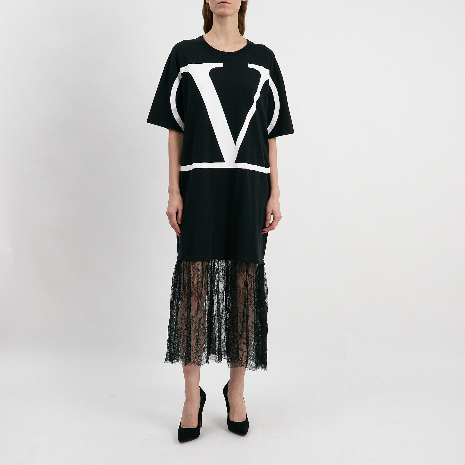 Платье черного цвета Valentino - фото из каталога магазина брендовой одежды Second Friend Store Платье Valentino - купить оригинал в секонд-хенде SFS - 1