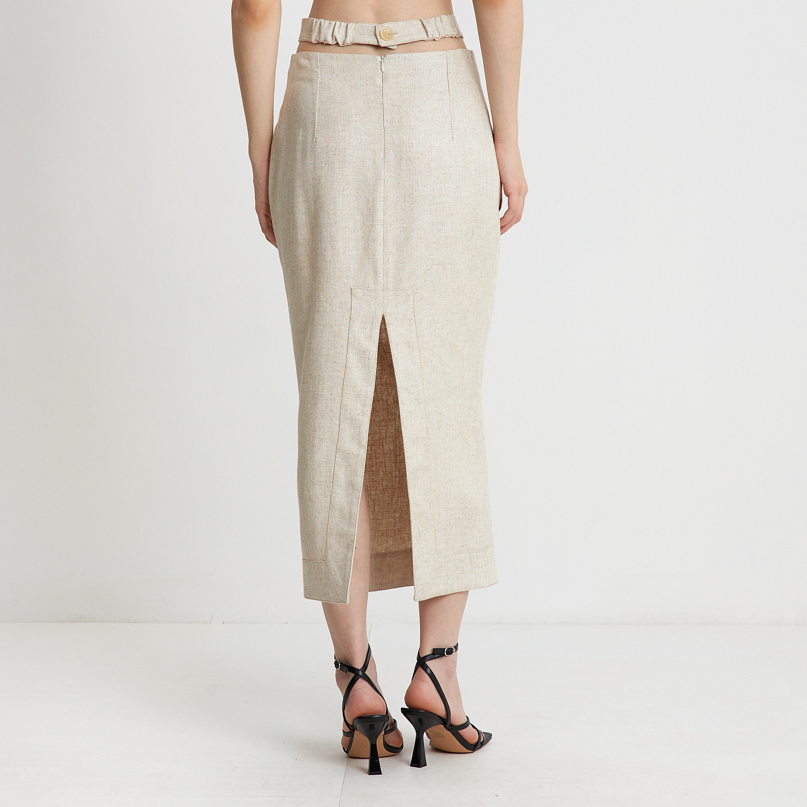 Юбка бежевого цвета Jacquemus - фото из каталога магазина брендовой одежды Second Friend Store Юбка Jacquemus - купить оригинал в секонд-хенде SFS - 2
