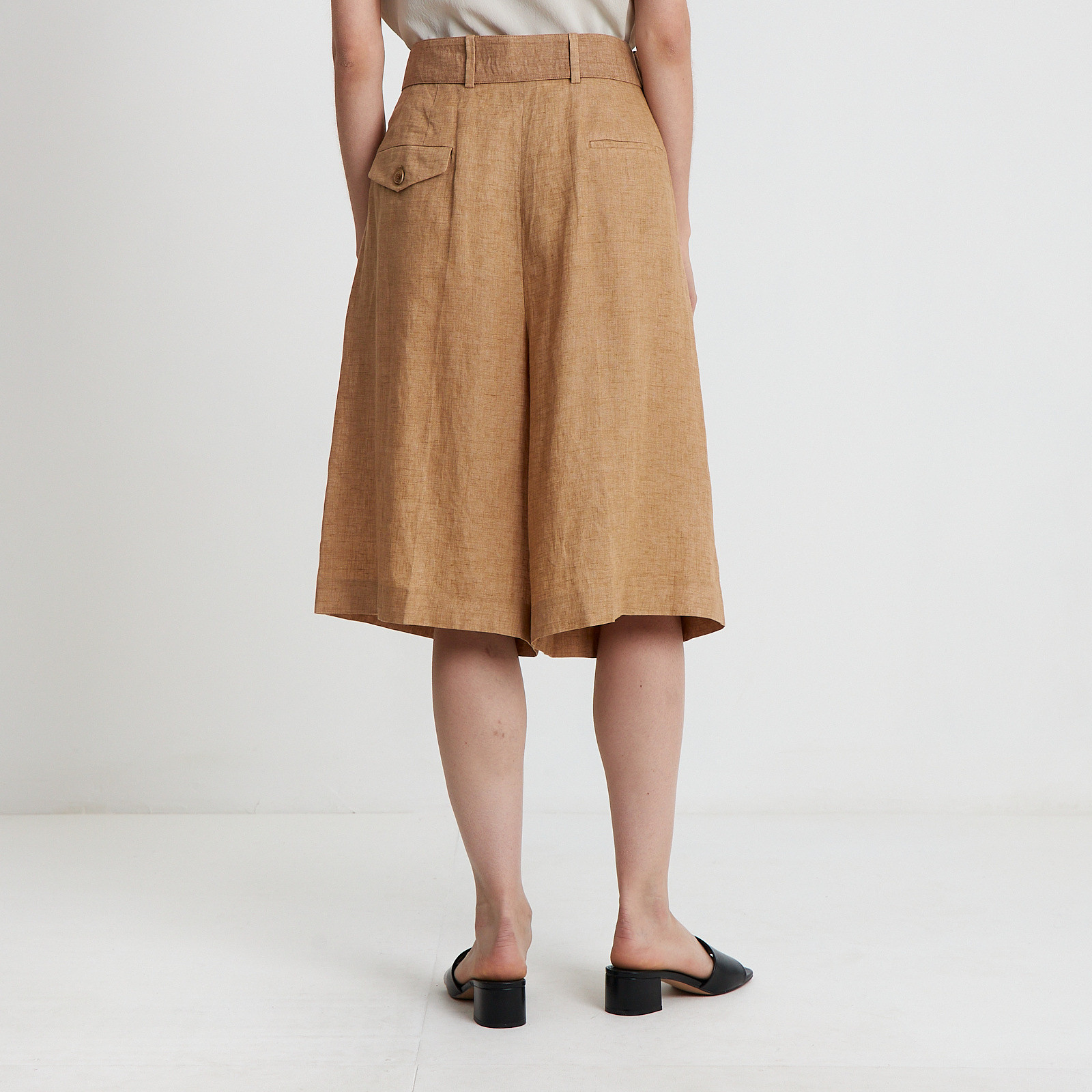 Костюм Fendi - фото из каталога магазина брендовой одежды Second Friend Store Костюм Fendi - купить оригинал в секонд-хенде SFS - 4