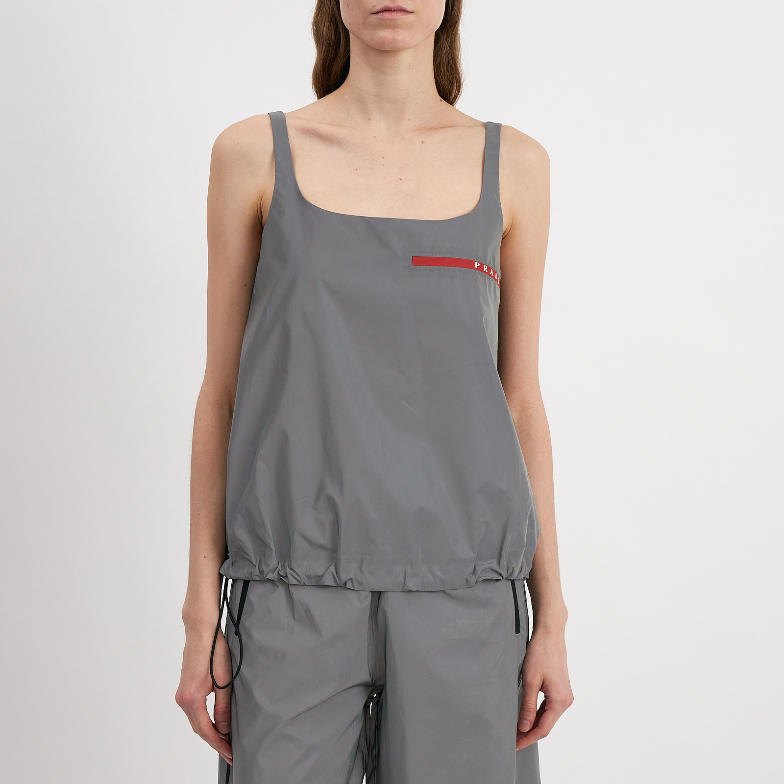 Костюм серого цвета Prada - фото из каталога магазина брендовой одежды Second Friend Store Костюм Prada - купить оригинал в секонд-хенде SFS - 3