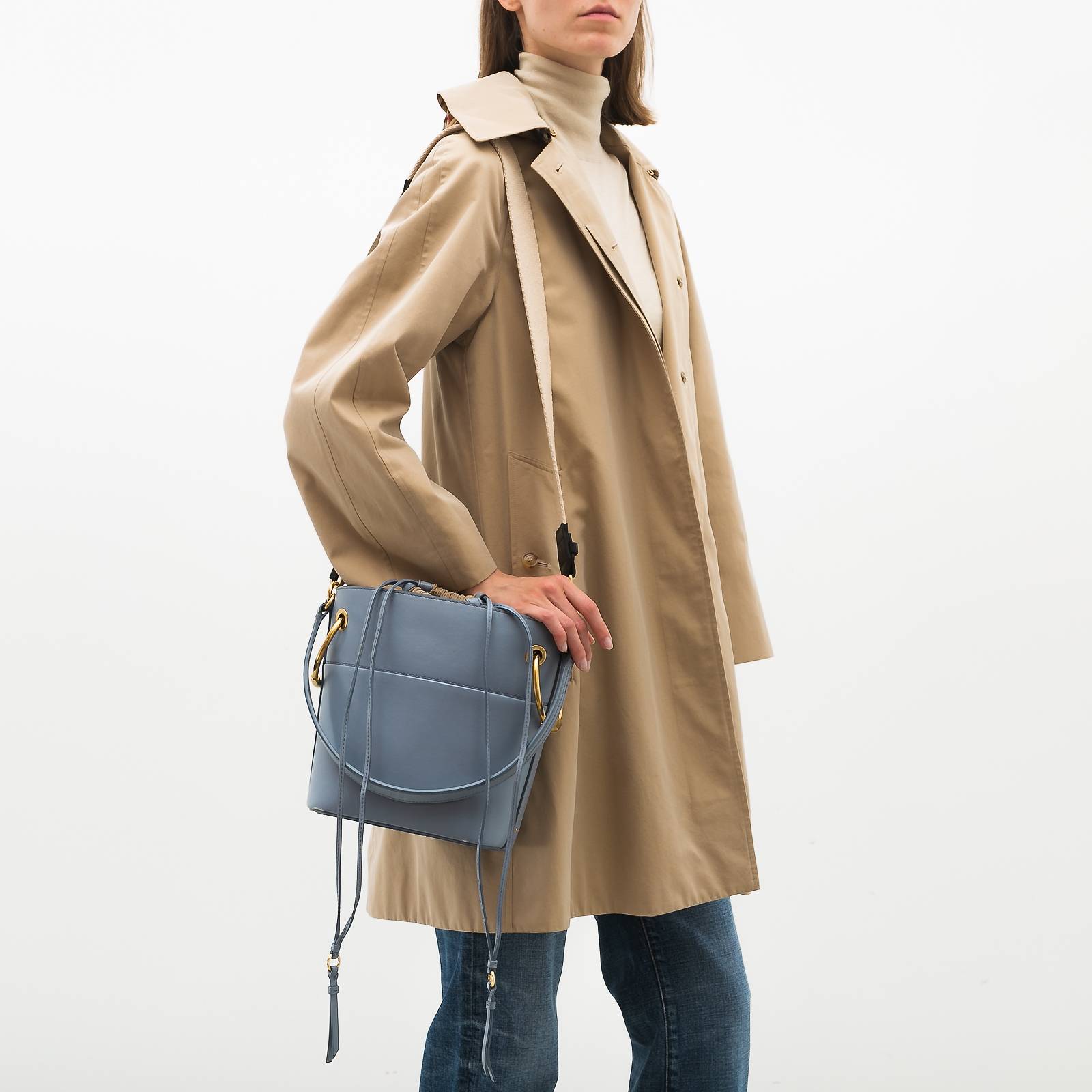 Сумка голубого цвета Chloe - фото из каталога магазина брендовой одежды Second Friend Store Сумка Chloe - купить оригинал в секонд-хенде SFS - 2