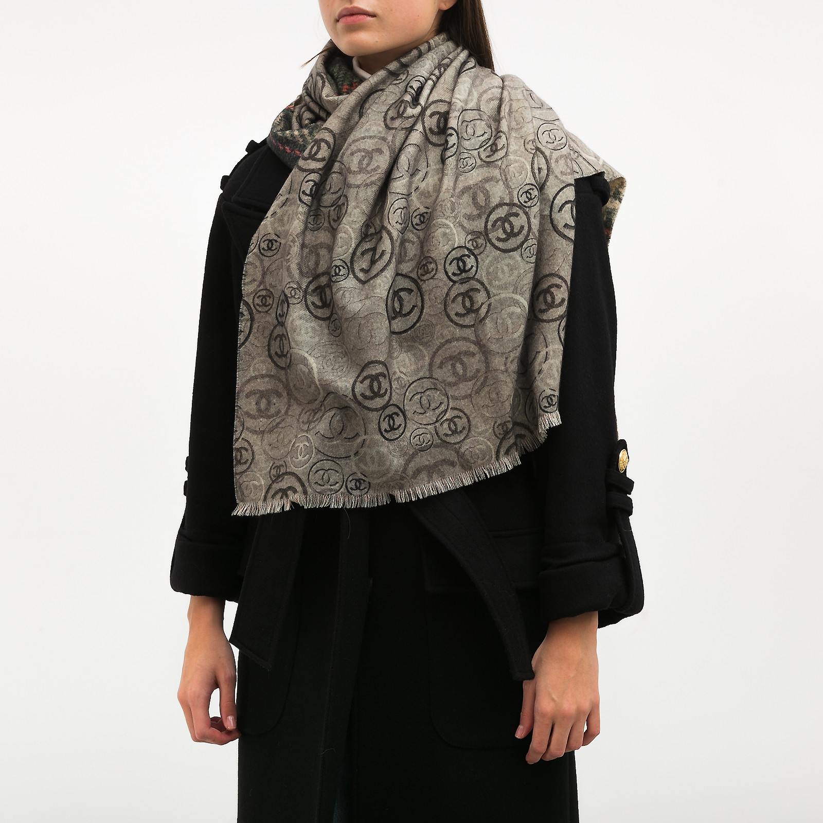 Платок Chanel - купить оригинал в секонд-хенде SFS - 2