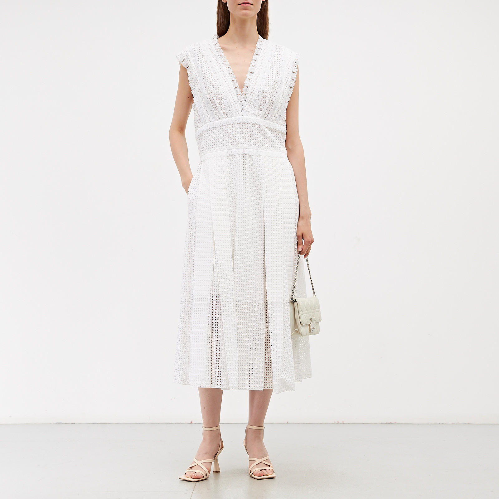 Платье белого цвета Oscar de la Renta - фото из каталога магазина брендовой одежды Second Friend Store Платье Oscar de la Renta - купить оригинал в секонд-хенде SFS - 2