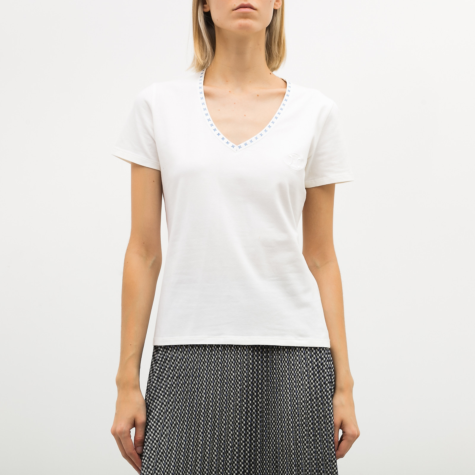 Футболка белого цвета Celine - фото из каталога магазина брендовой одежды Second Friend Store Футболка Celine - купить оригинал в секонд-хенде SFS - 1