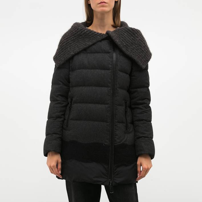 Пуховик Moncler