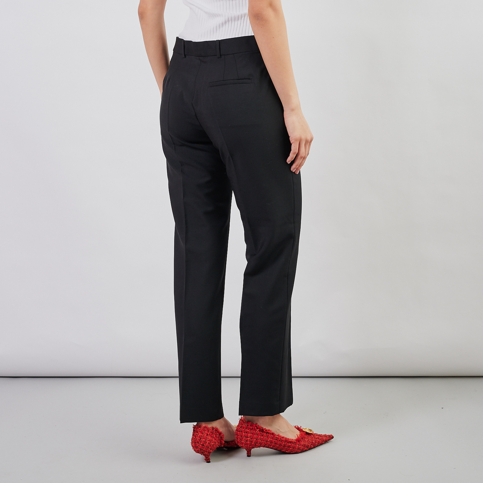 Брюки  черного цвета Acne Studios - фото из каталога магазина брендовой одежды Second Friend Store Брюки Acne Studios - купить оригинал в секонд-хенде SFS - 3