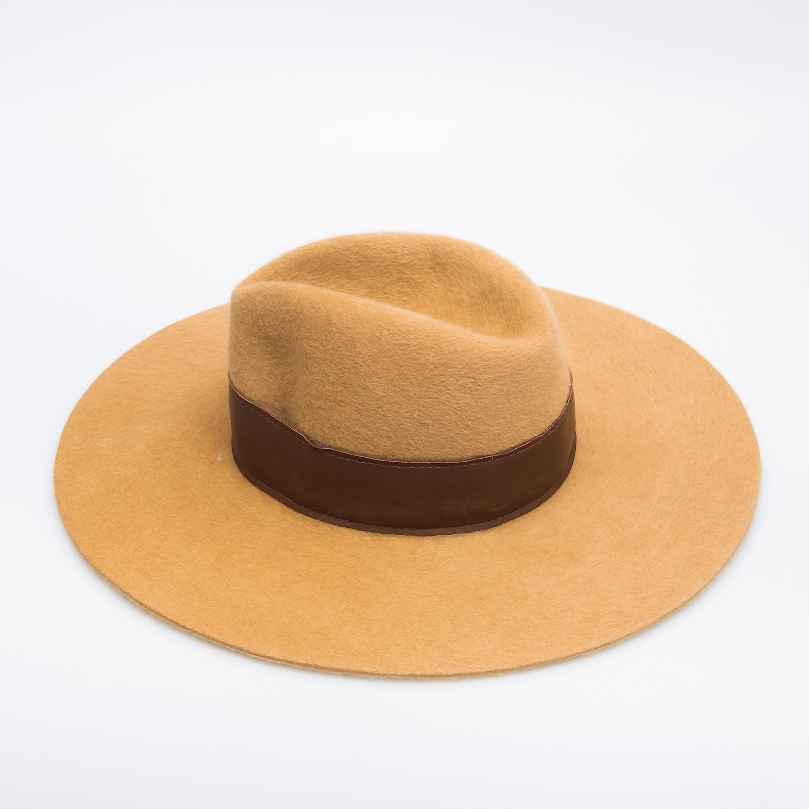 Шляпа Loro Piana - купить оригинал в секонд-хенде SFS