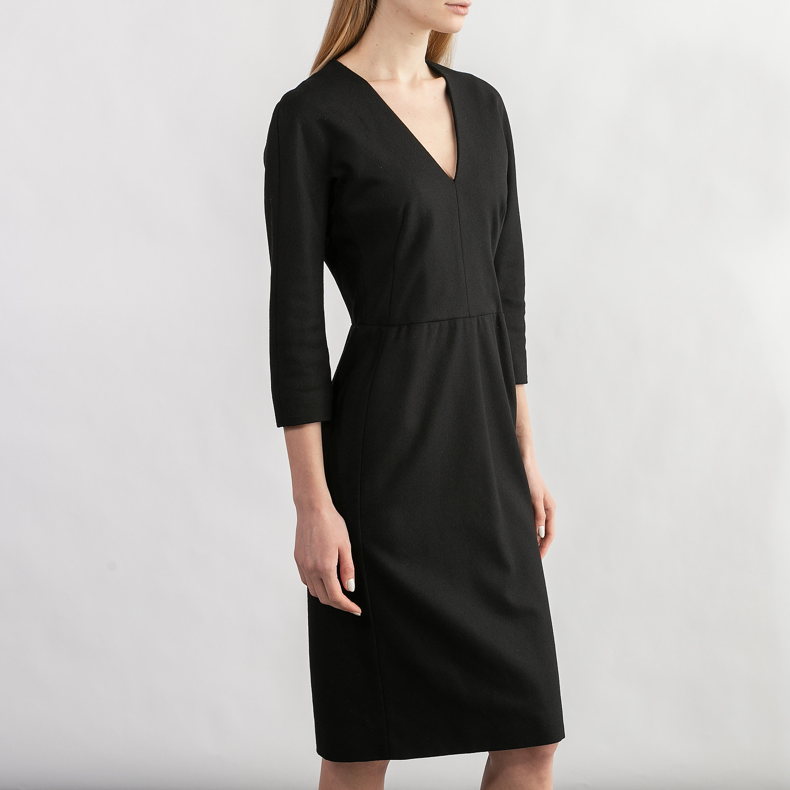 Платье черного цвета Carven - фото из каталога магазина брендовой одежды Second Friend Store Платье Carven - купить оригинал в секонд-хенде SFS - 2