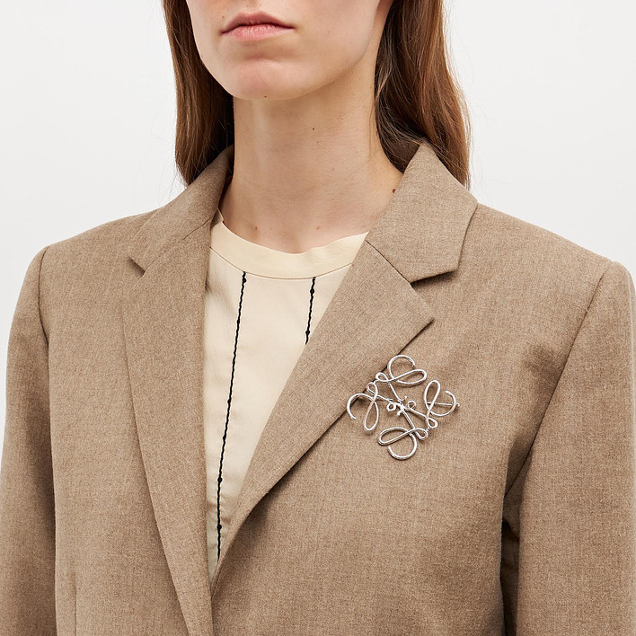 Брошь Loewe