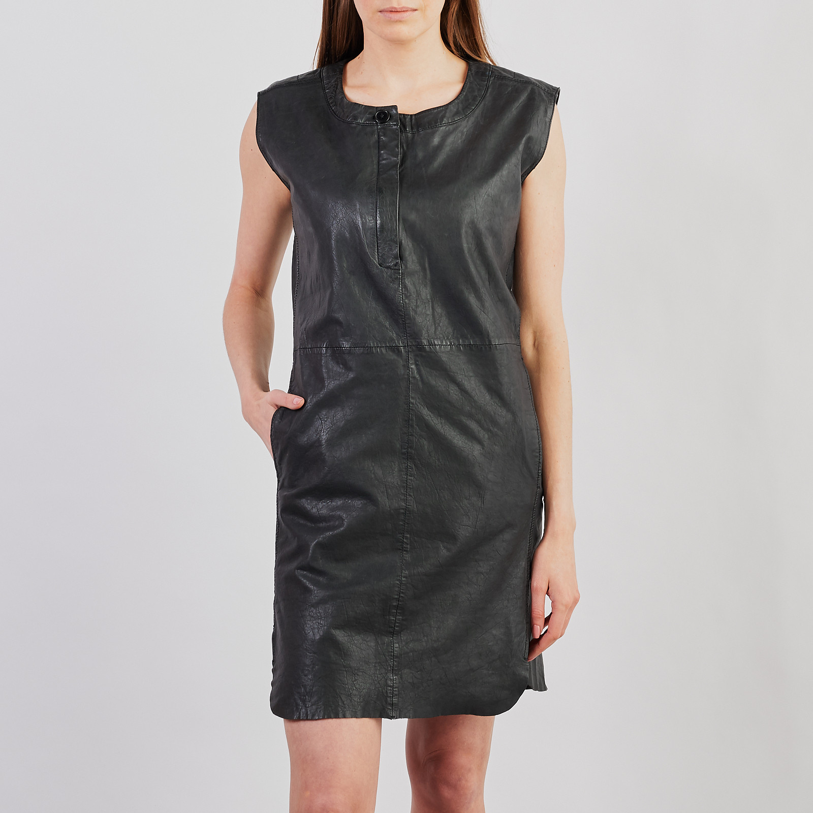 Платье  черного цвета MM6 Maison Margiela - фото из каталога магазина брендовой одежды Second Friend Store Платье MM6 Maison Margiela - купить оригинал в секонд-хенде SFS - 1