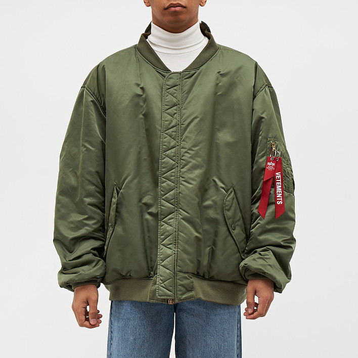 Бомбер Alpha Industries x Vetements