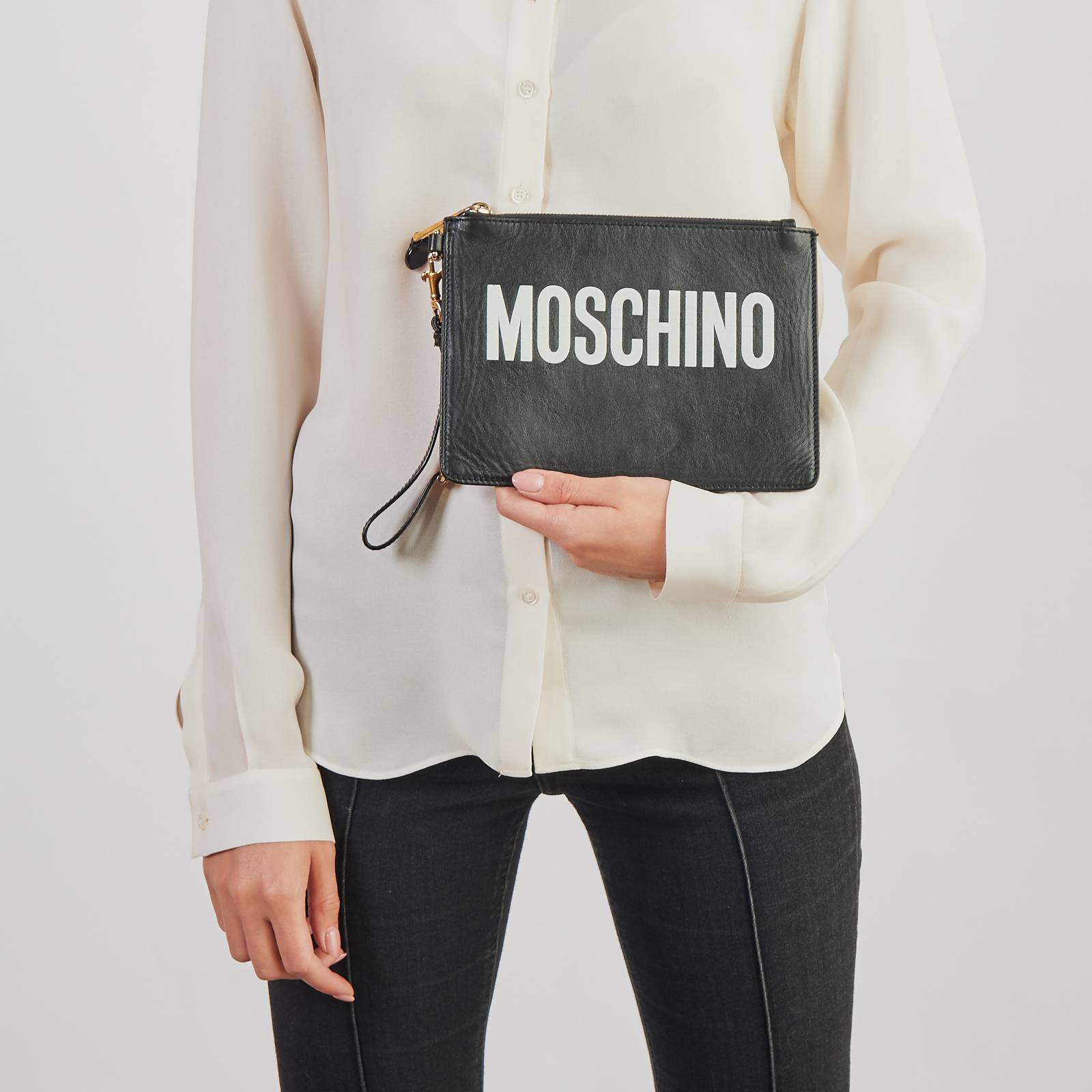 Клатч Moschino - купить оригинал в секонд-хенде SFS