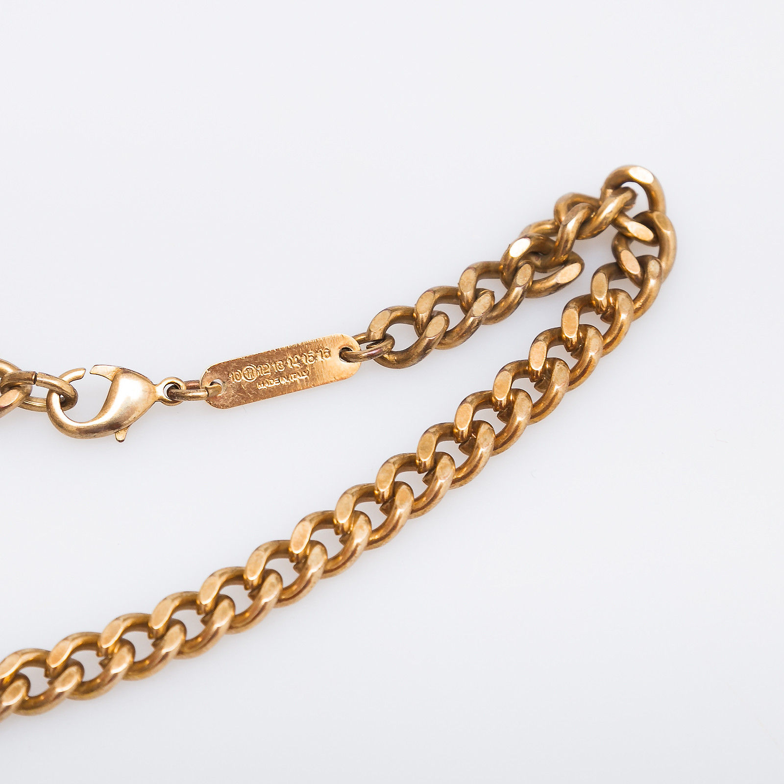 Колье золотого цвета Maison Margiela - фото из каталога магазина брендовой одежды Second Friend Store Колье Maison Margiela - купить оригинал в секонд-хенде SFS - 4