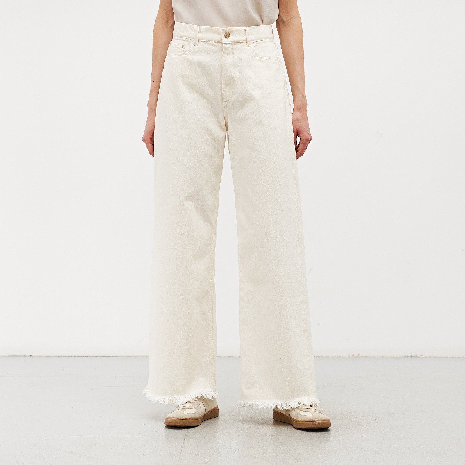 Джинсы белого цвета Wandler - фото из каталога магазина брендовой одежды Second Friend Store Джинсы Wandler - купить оригинал в секонд-хенде SFS - 1