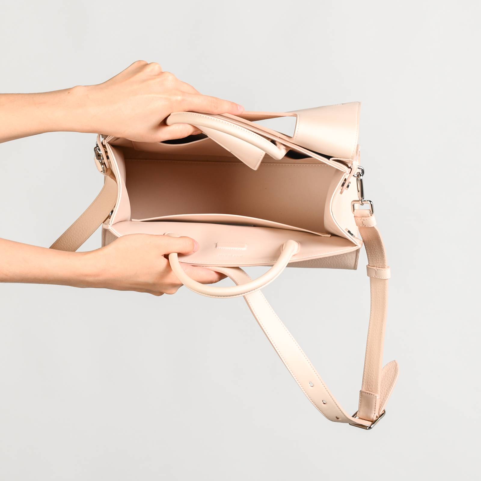 Сумка Christian Dior - купить оригинал в секонд-хенде SFS - 4