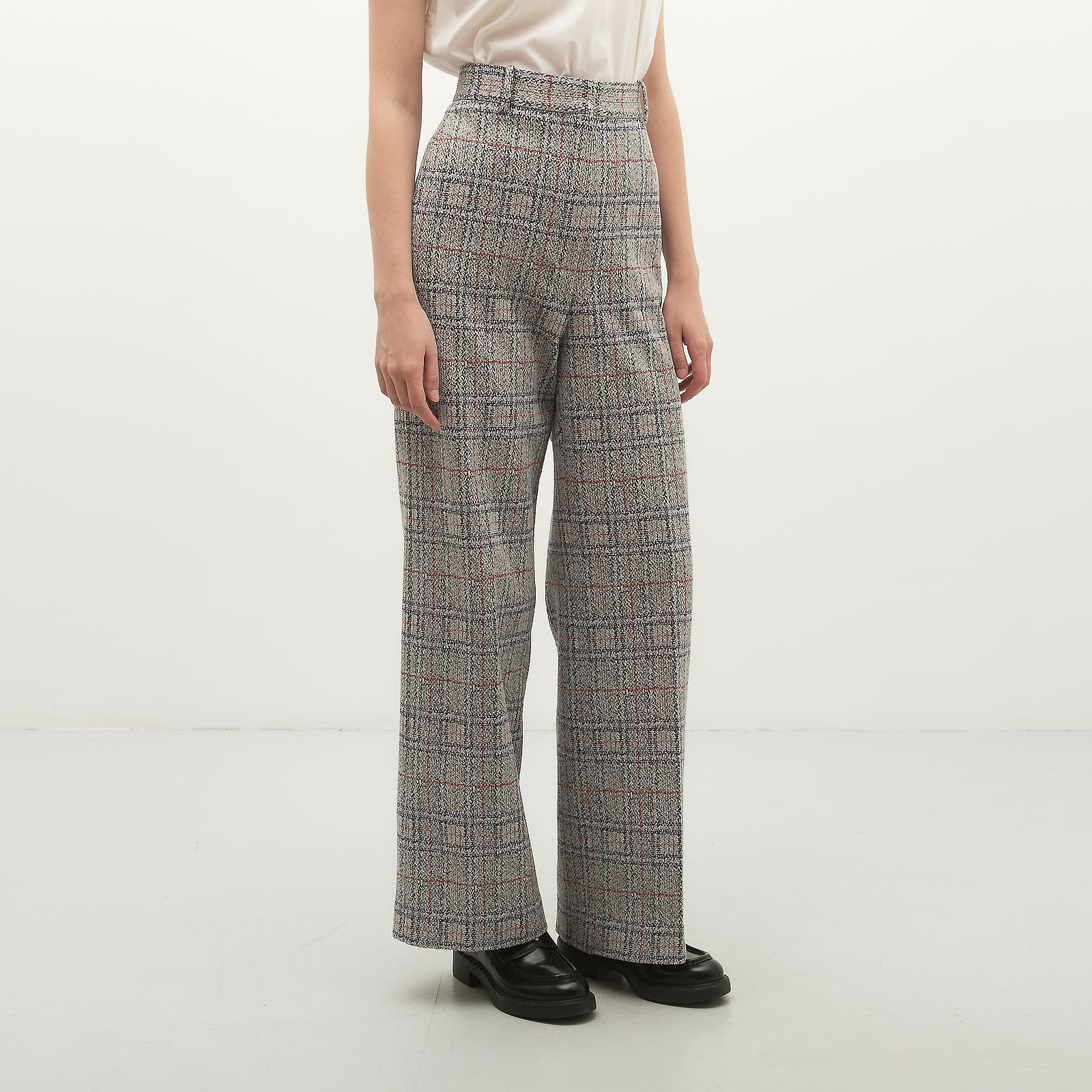 Брюки серого цвета Celine - фото из каталога магазина брендовой одежды Second Friend Store Брюки Celine - купить оригинал в секонд-хенде SFS - 3