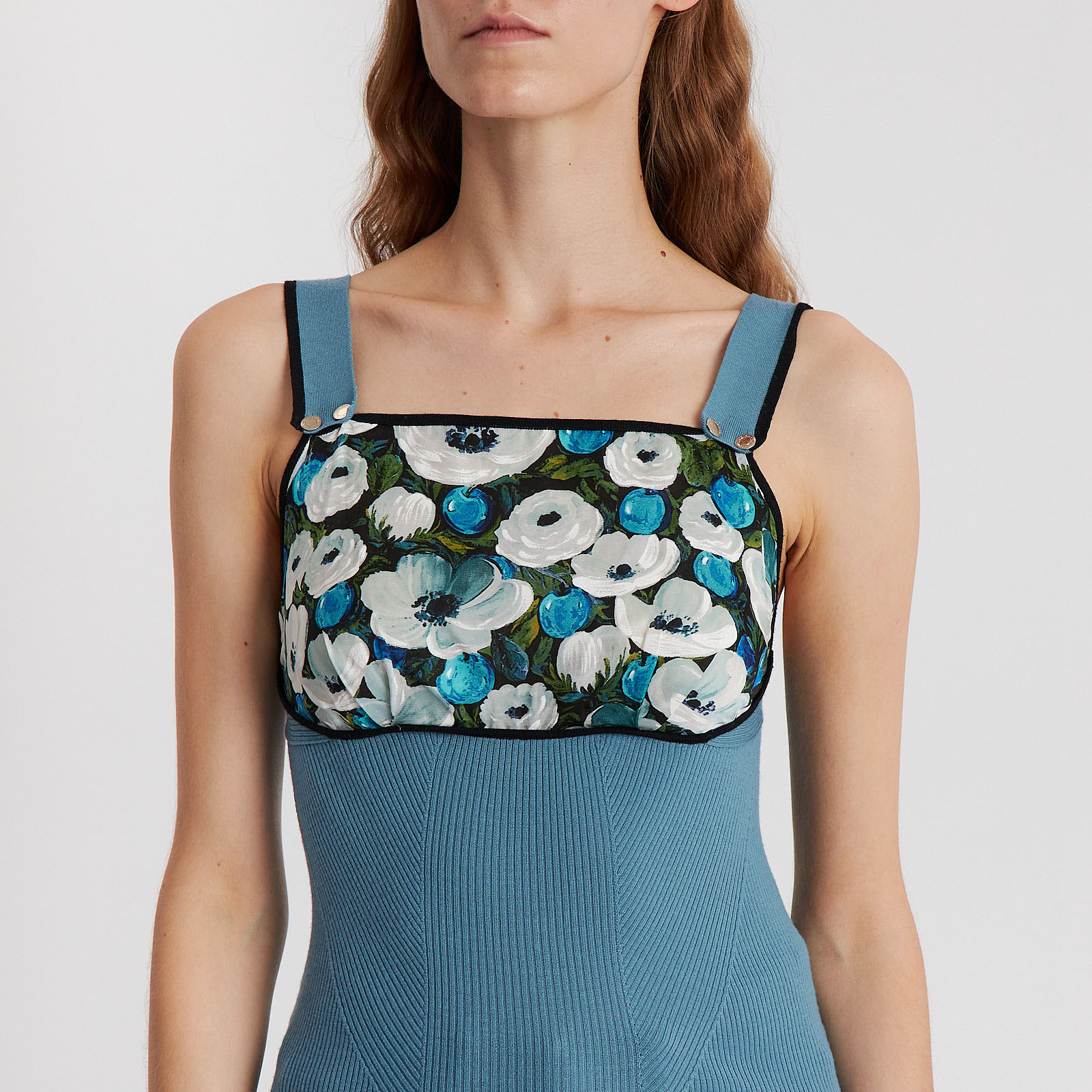 Топ голубого цвета Louis Vuitton - фото из каталога магазина брендовой одежды Second Friend Store Топ Louis Vuitton - купить оригинал в секонд-хенде SFS - 4