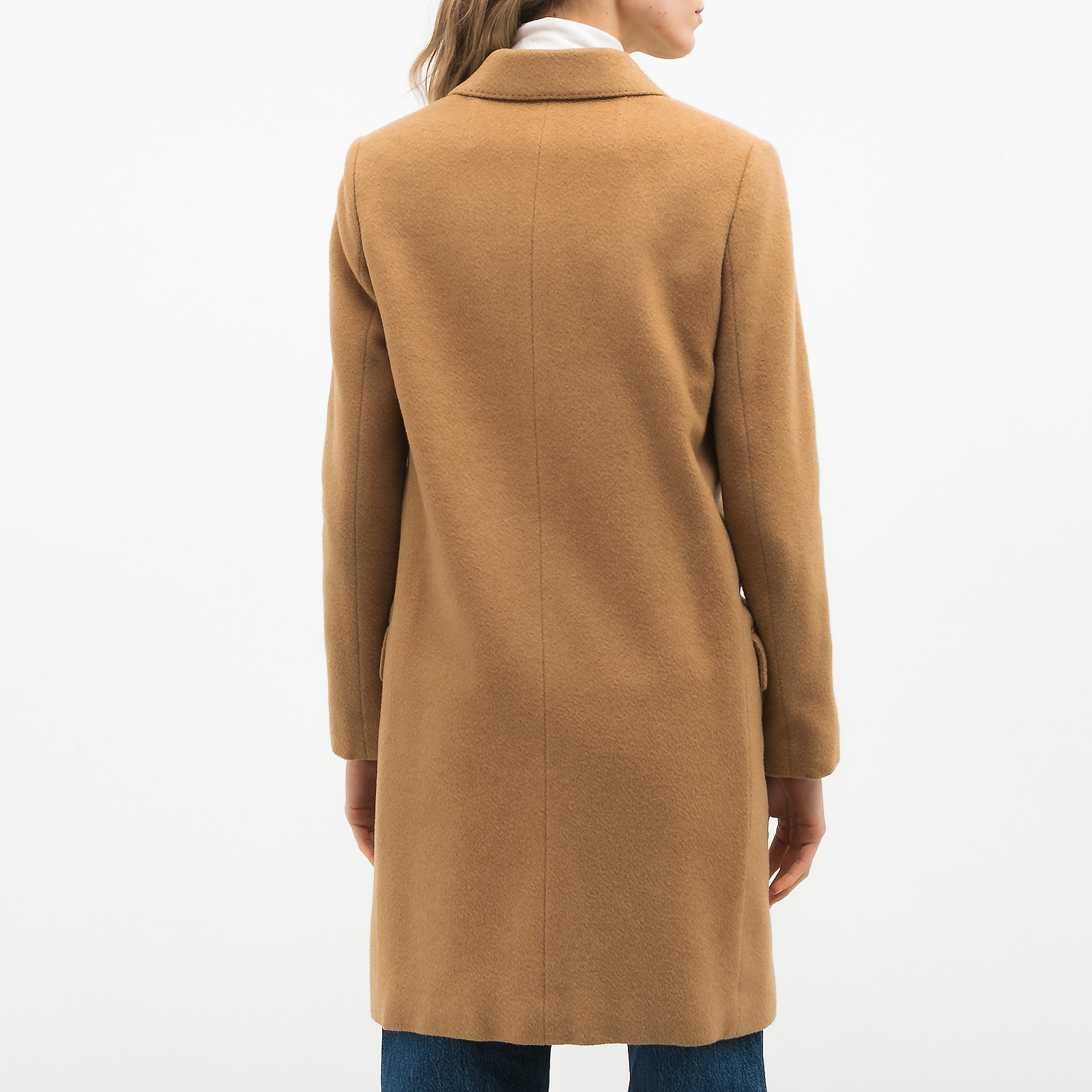 Пальто бежевого цвета The Row - фото из каталога магазина брендовой одежды Second Friend Store Пальто The Row - купить оригинал в секонд-хенде SFS - 3