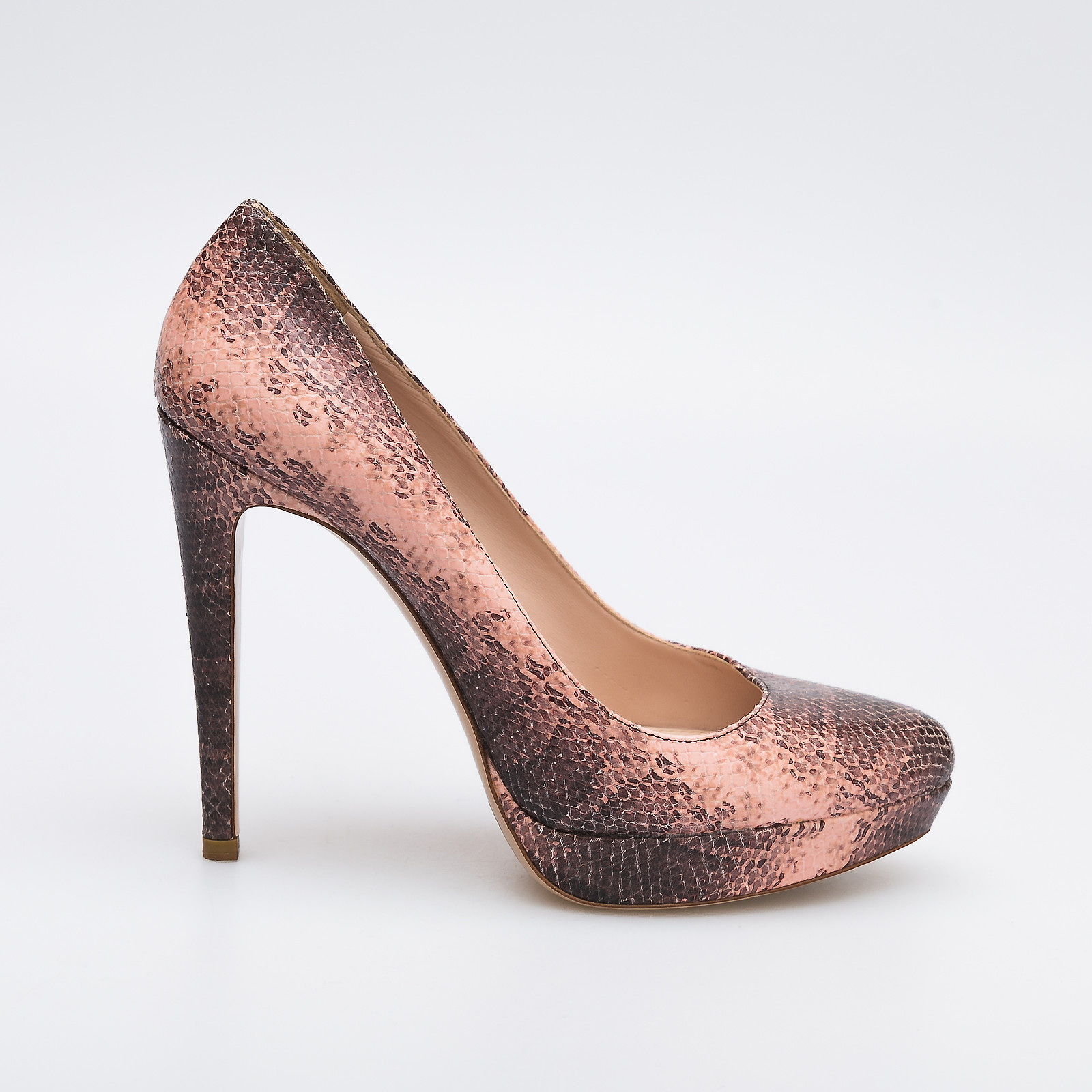 Туфли розового цвета Miu Miu - фото из каталога магазина брендовой одежды Second Friend Store Туфли Miu Miu - купить оригинал в секонд-хенде SFS - 1