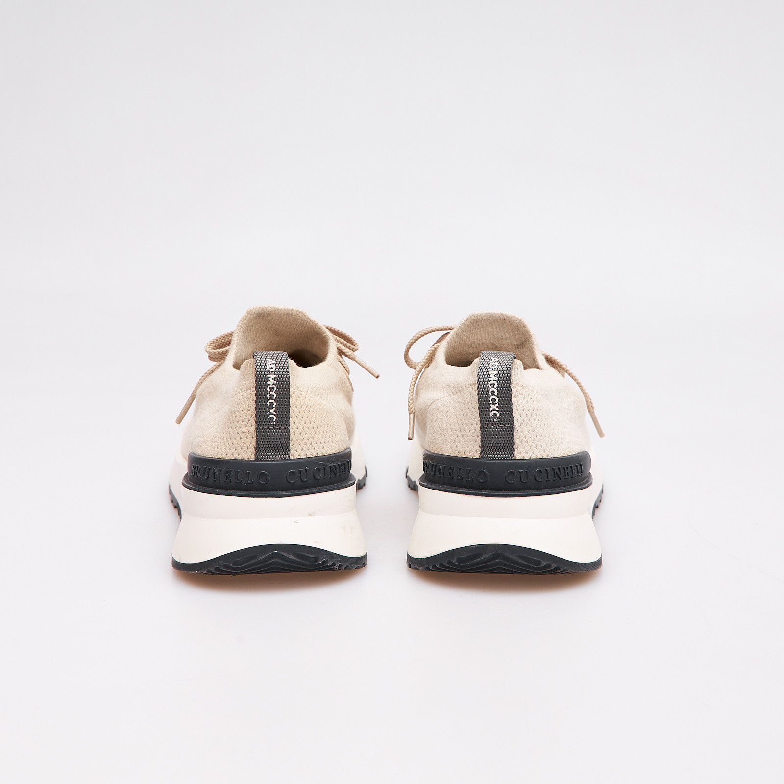 Кроссовки бежевого цвета Brunello Cucinelli - фото из каталога магазина брендовой одежды Second Friend Store Кроссовки Brunello Cucinelli - купить оригинал в секонд-хенде SFS - 3