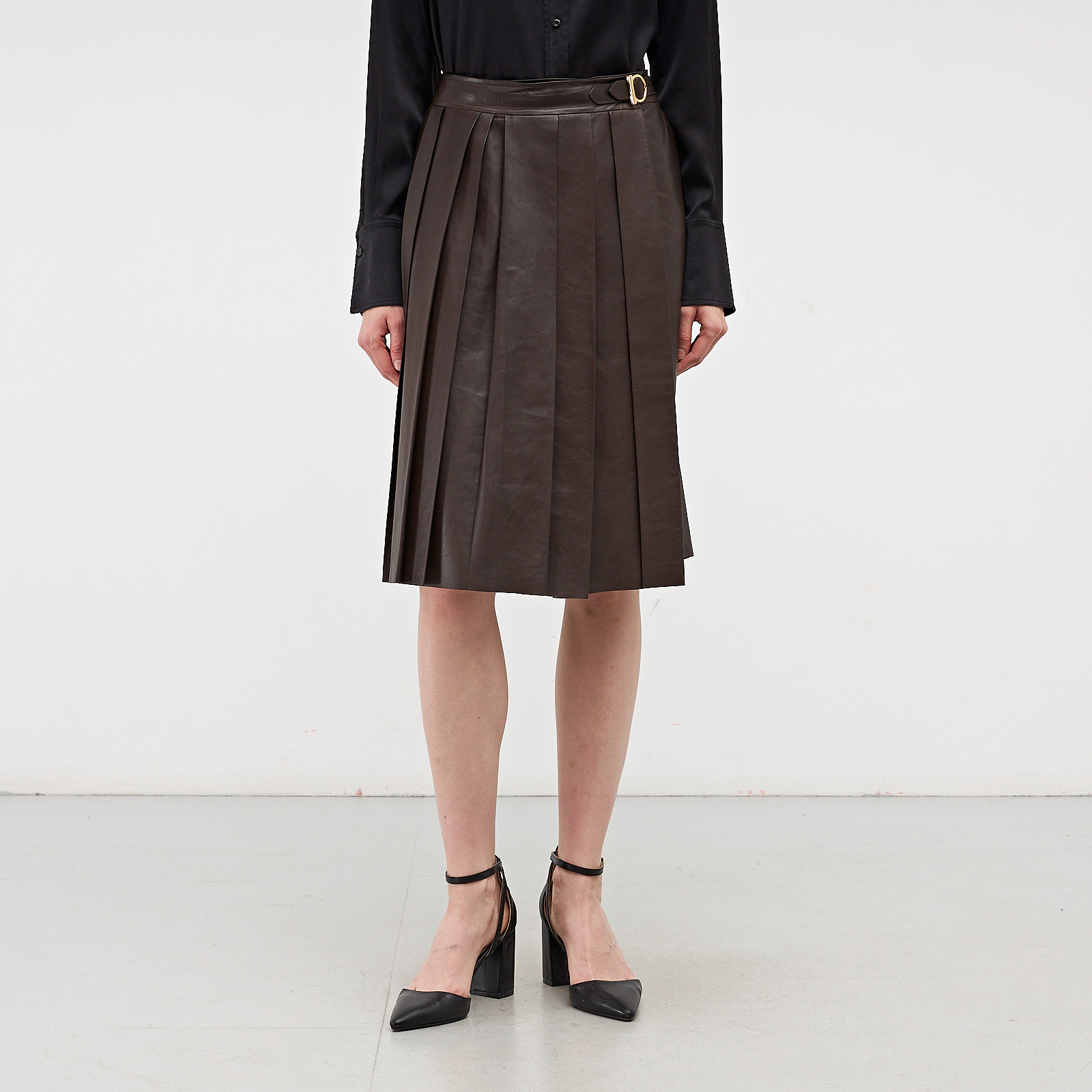 Юбка коричневого цвета Salvatore Ferragamo - фото из каталога магазина брендовой одежды Second Friend Store Юбка Salvatore Ferragamo - купить оригинал в секонд-хенде SFS - 1