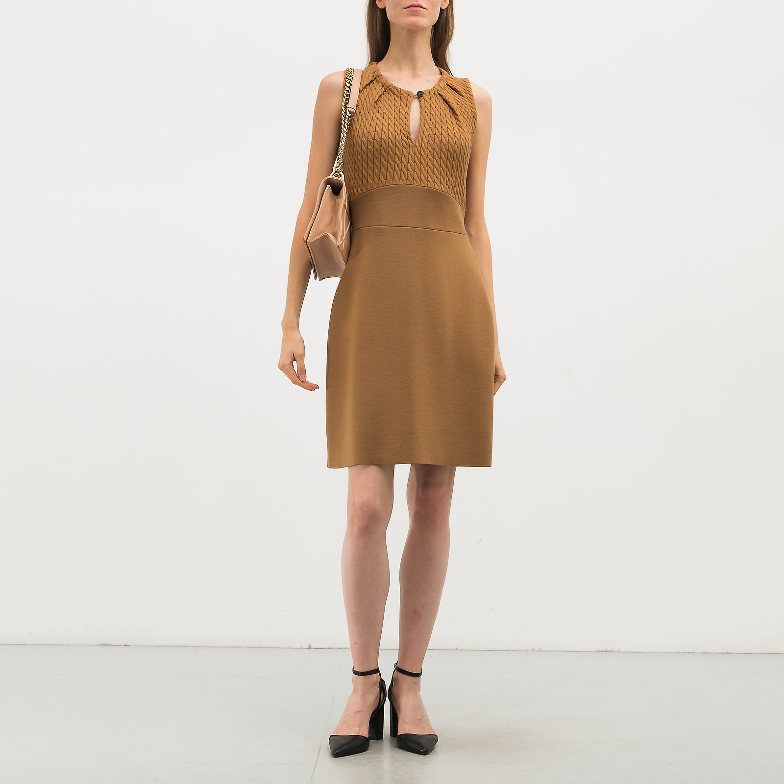Платье коричневого цвета Christian Dior - фото из каталога магазина брендовой одежды Second Friend Store Платье Christian Dior - купить оригинал в секонд-хенде SFS - 3