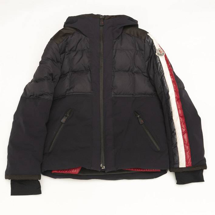 Пуховик Moncler