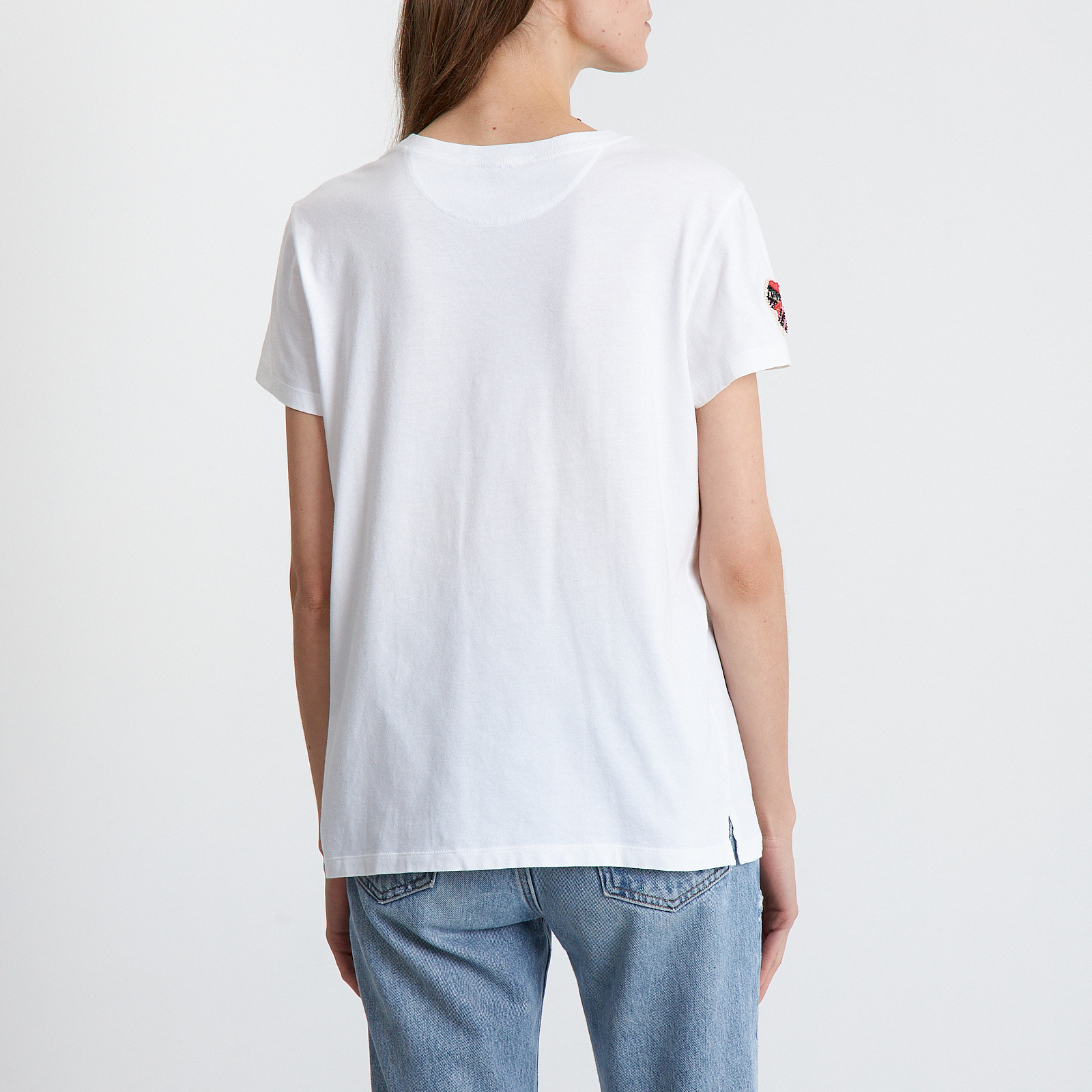 Футболка белого цвета Valentino - фото из каталога магазина брендовой одежды Second Friend Store Футболка Valentino - купить оригинал в секонд-хенде SFS - 3