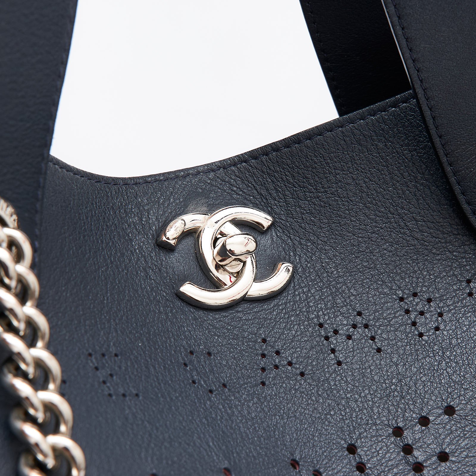 Сумка Chanel - купить оригинал в секонд-хенде SFS - 9