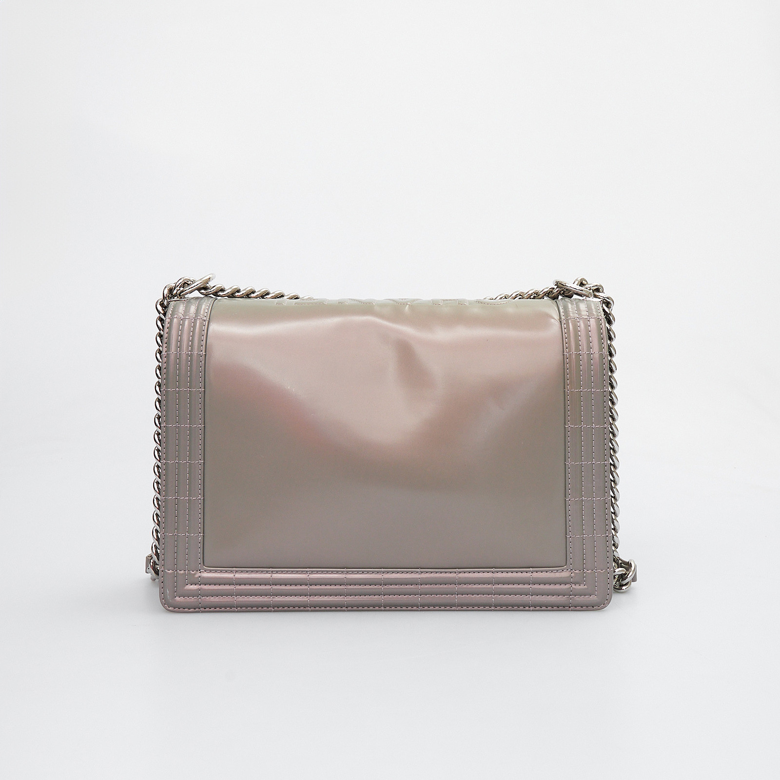 Сумка серого цвета Chanel - фото из каталога магазина брендовой одежды Second Friend Store Сумка Chanel - купить оригинал в секонд-хенде SFS - 4