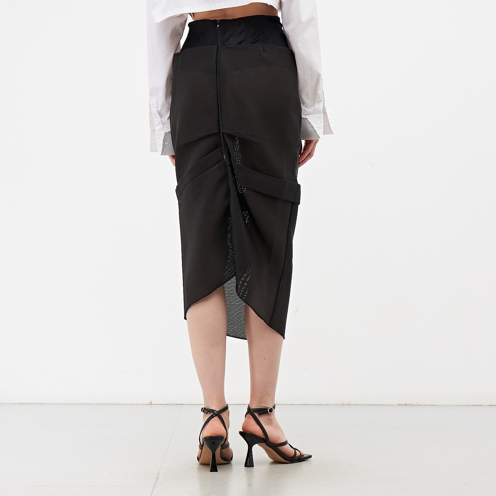 Юбка черного цвета Acne Studios - фото из каталога магазина брендовой одежды Second Friend Store Юбка Acne Studios - купить оригинал в секонд-хенде SFS - 3