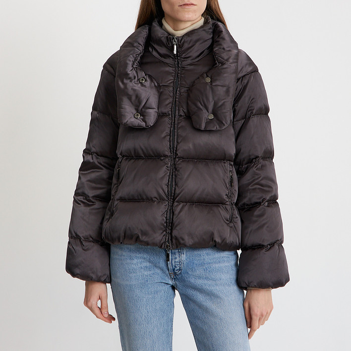 Пуховик Moncler