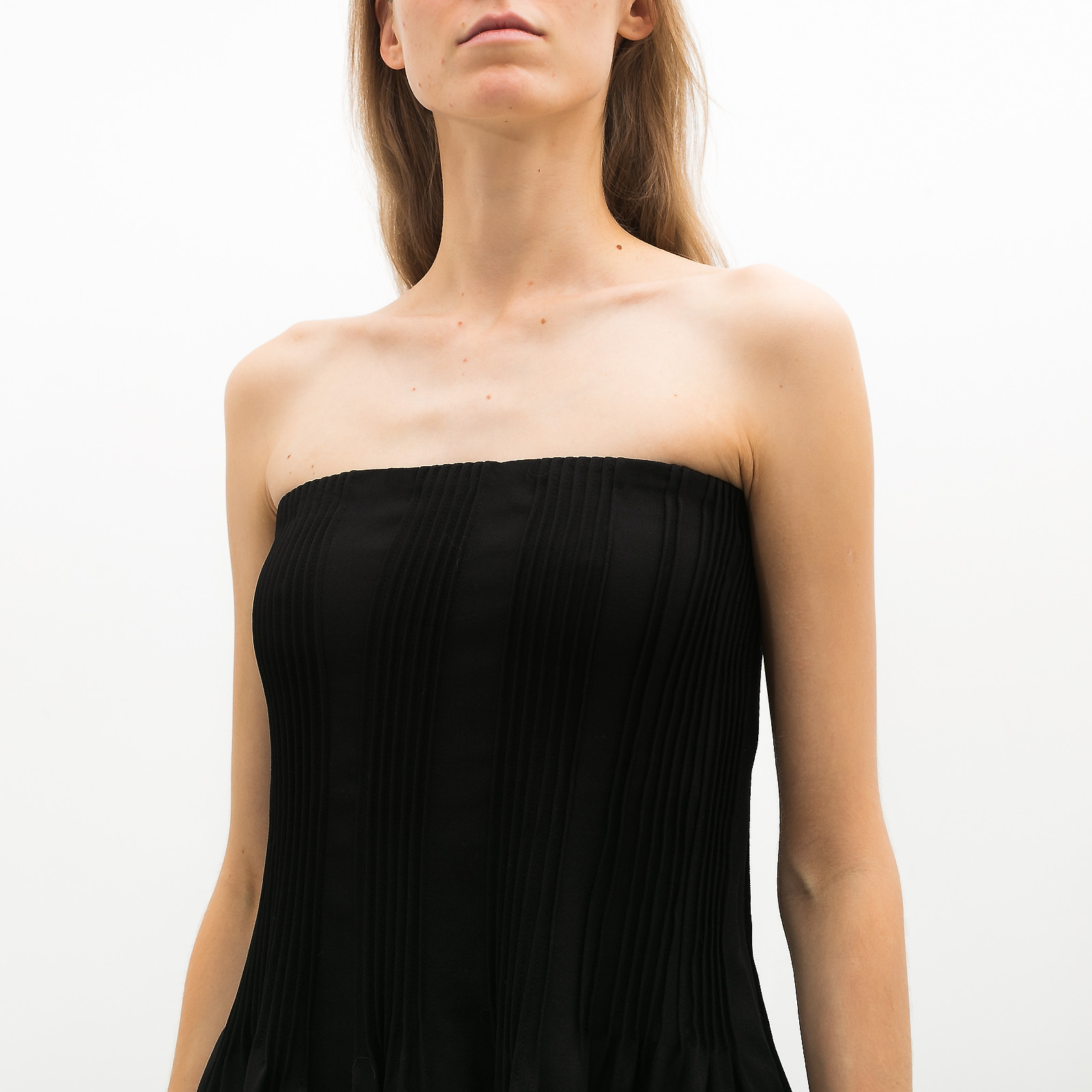 Топ черного цвета Nina Ricci - фото из каталога магазина брендовой одежды Second Friend Store Топ Nina Ricci - купить оригинал в секонд-хенде SFS - 4