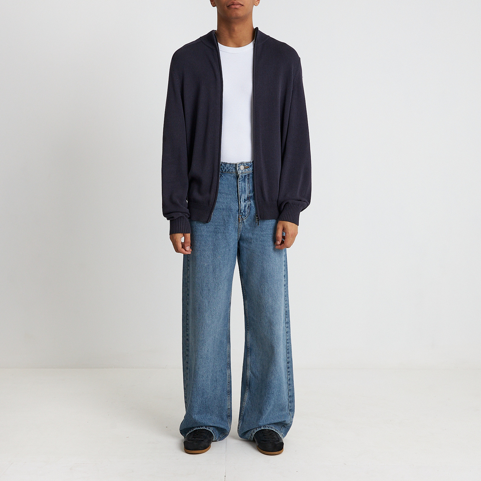 Свитер синего цвета Loro Piana - фото из каталога магазина брендовой одежды Second Friend Store Свитер Loro Piana - купить оригинал в секонд-хенде SFS - 2