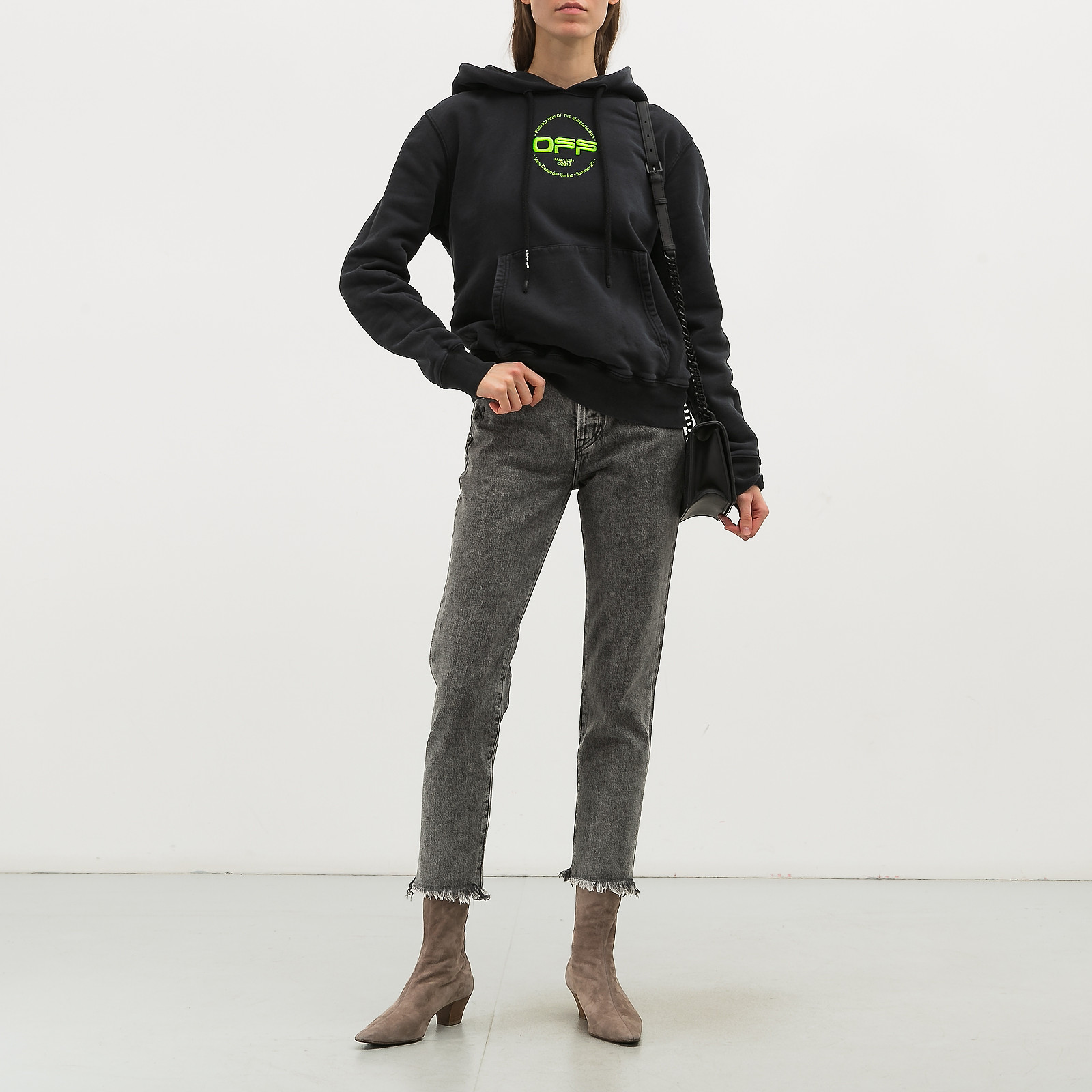 Джинсы серого цвета Off-White - фото из каталога магазина брендовой одежды Second Friend Store Джинсы Off-White - купить оригинал в секонд-хенде SFS - 3