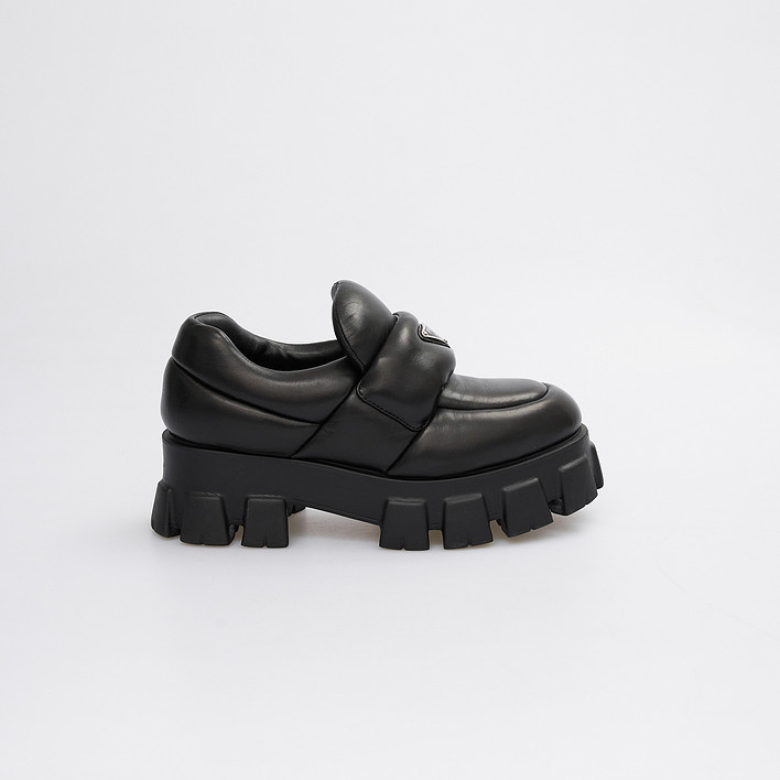 Лоферы Prada