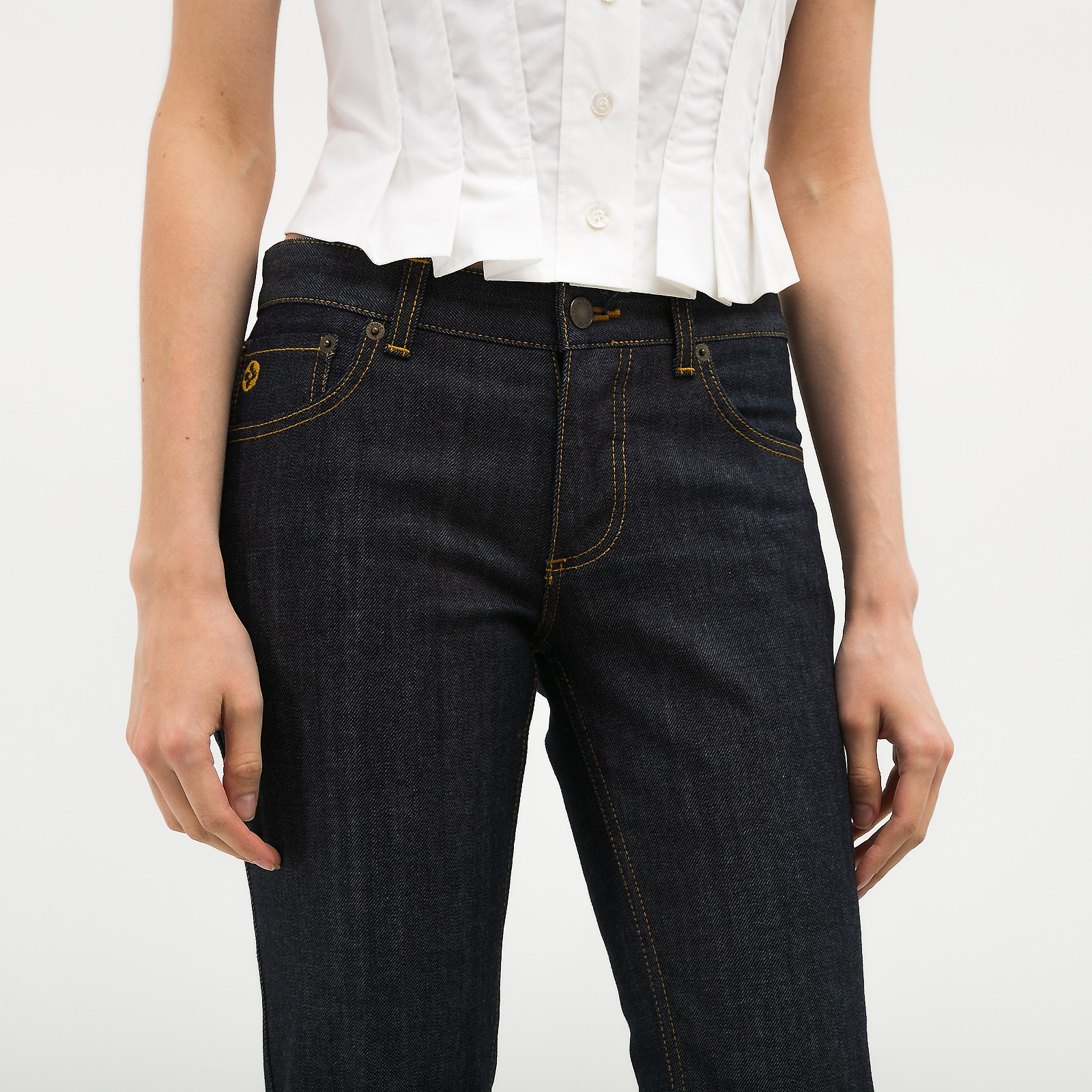 Джинсы  синего цвета Louis Vuitton - фото из каталога магазина брендовой одежды Second Friend Store Джинсы Louis Vuitton - купить оригинал в секонд-хенде SFS - 4