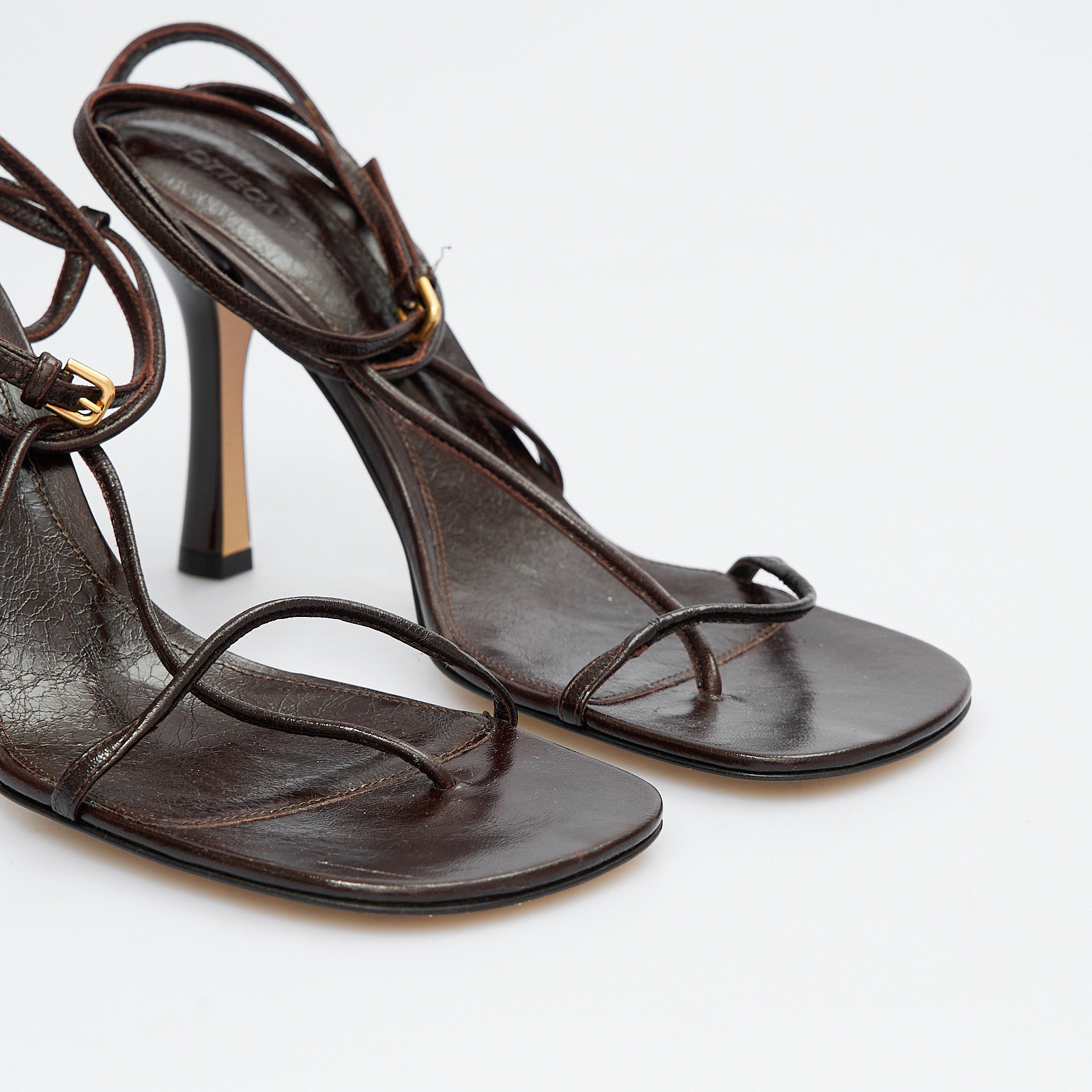 Босоножки  коричневого цвета Bottega Veneta - фото из каталога магазина брендовой одежды Second Friend Store Босоножки Bottega Veneta - купить оригинал в секонд-хенде SFS - 4