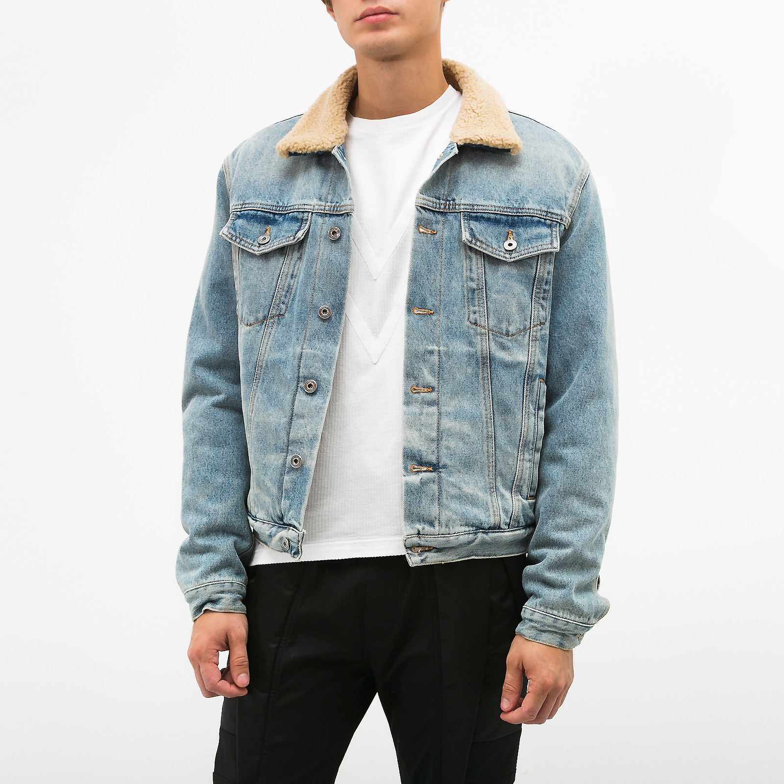 

Куртка Off-White, M