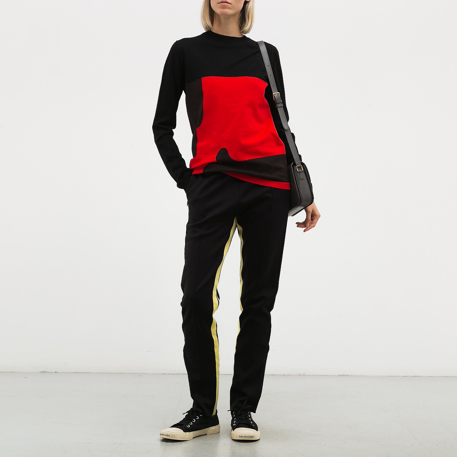 Джемпер черного цвета Marni - фото из каталога магазина брендовой одежды Second Friend Store Джемпер Marni - купить оригинал в секонд-хенде SFS - 2