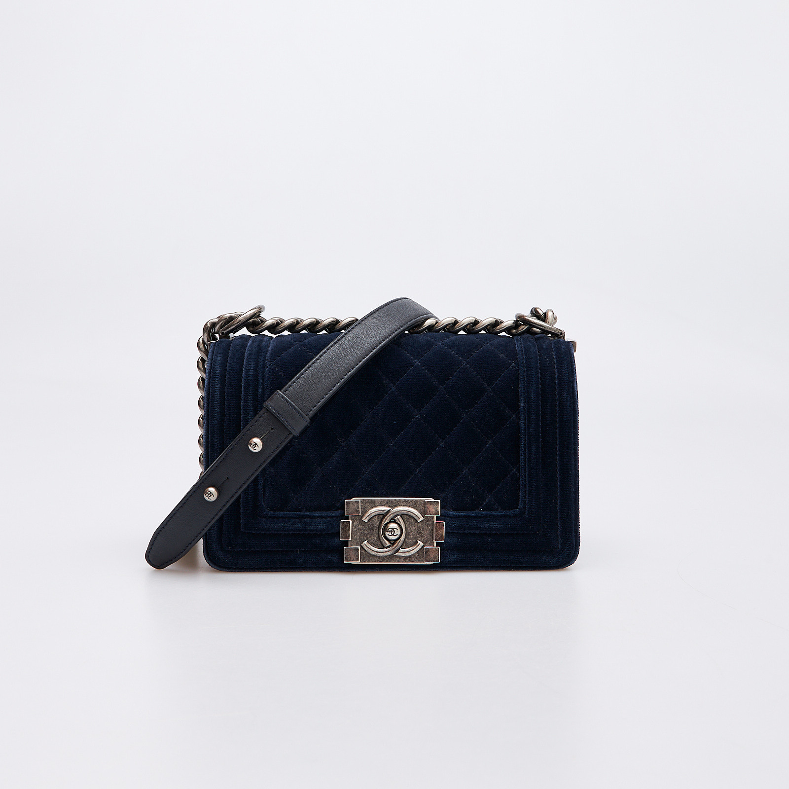 Сумка Chanel - купить оригинал в секонд-хенде SFS - 1