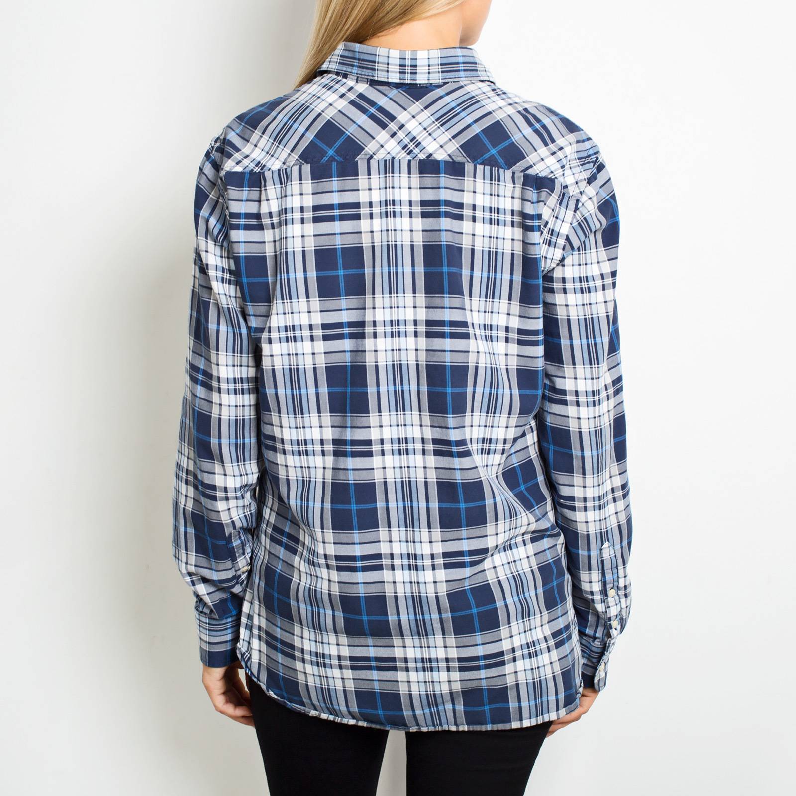 Рубашка голубого цвета Peak Performance - фото из каталога магазина брендовой одежды Second Friend Store Рубашка Peak Performance - купить оригинал в секонд-хенде SFS - 3