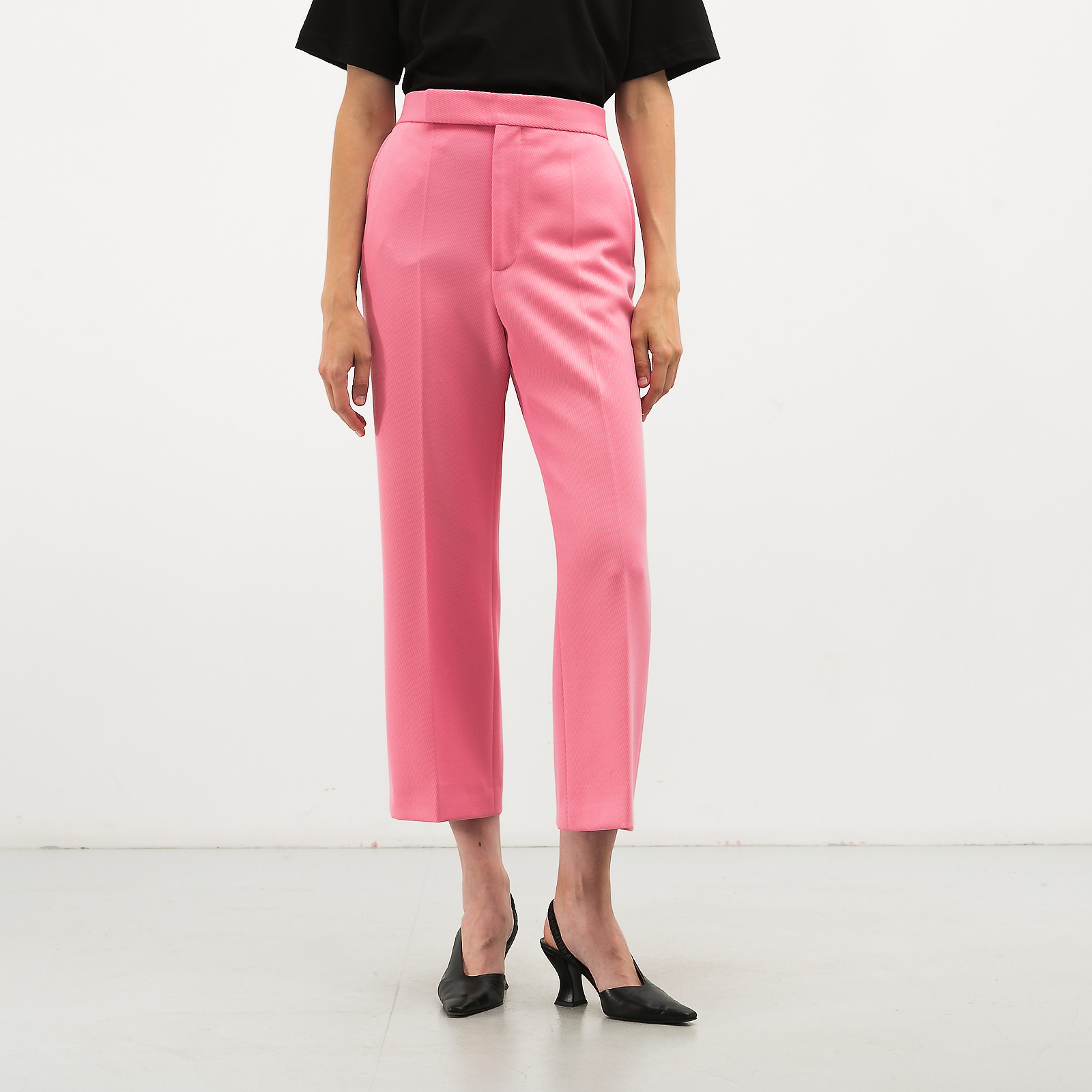 Брюки розового цвета Celine - фото из каталога магазина брендовой одежды Second Friend Store Брюки Celine - купить оригинал в секонд-хенде SFS - 1