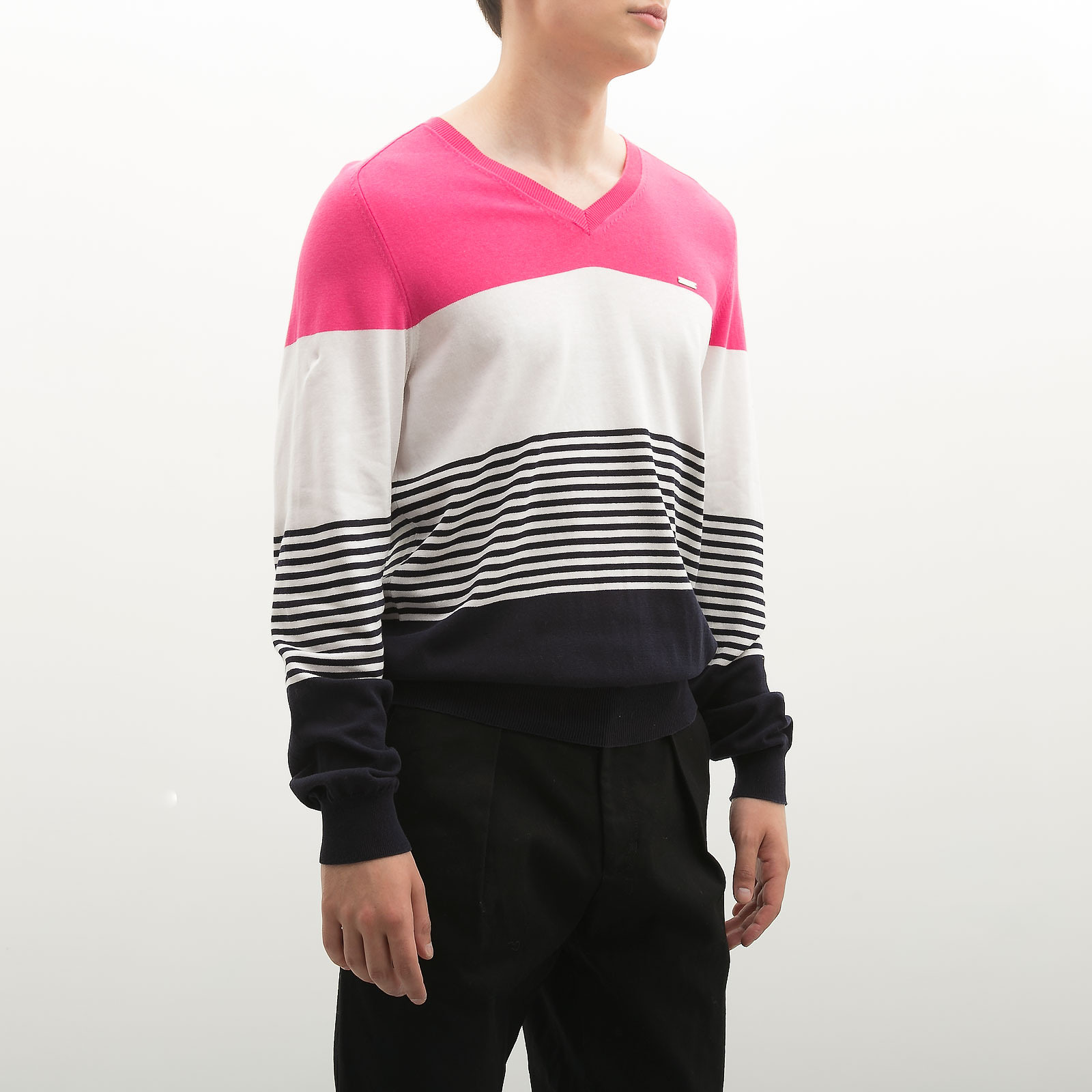 Джемпер белого цвета Dsquared2 - фото из каталога магазина брендовой одежды Second Friend Store Джемпер Dsquared2 - купить оригинал в секонд-хенде SFS - 3