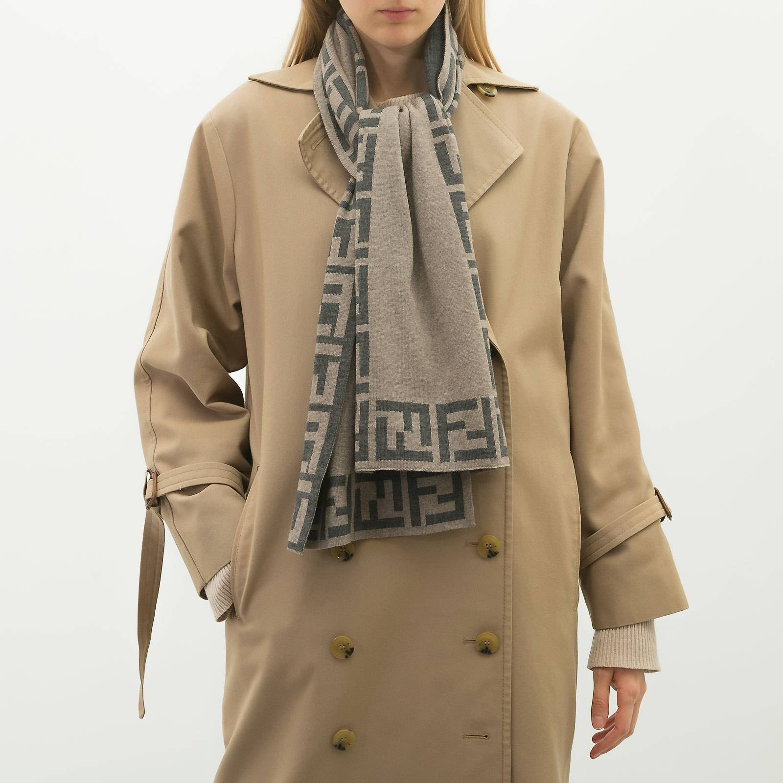 Шарф Fendi - купить оригинал в секонд-хенде SFS - 1