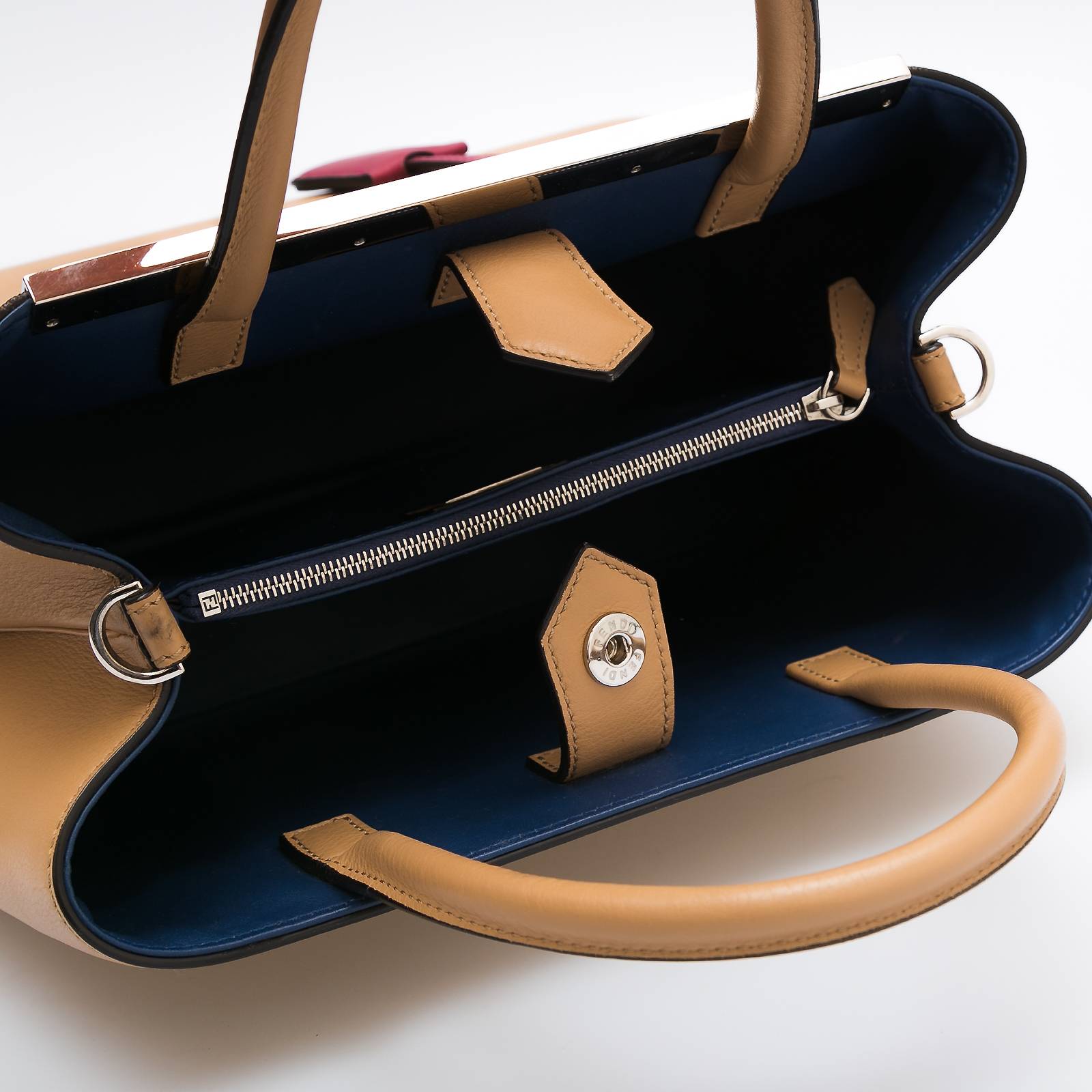 Сумка Fendi - купить оригинал в секонд-хенде SFS - 4