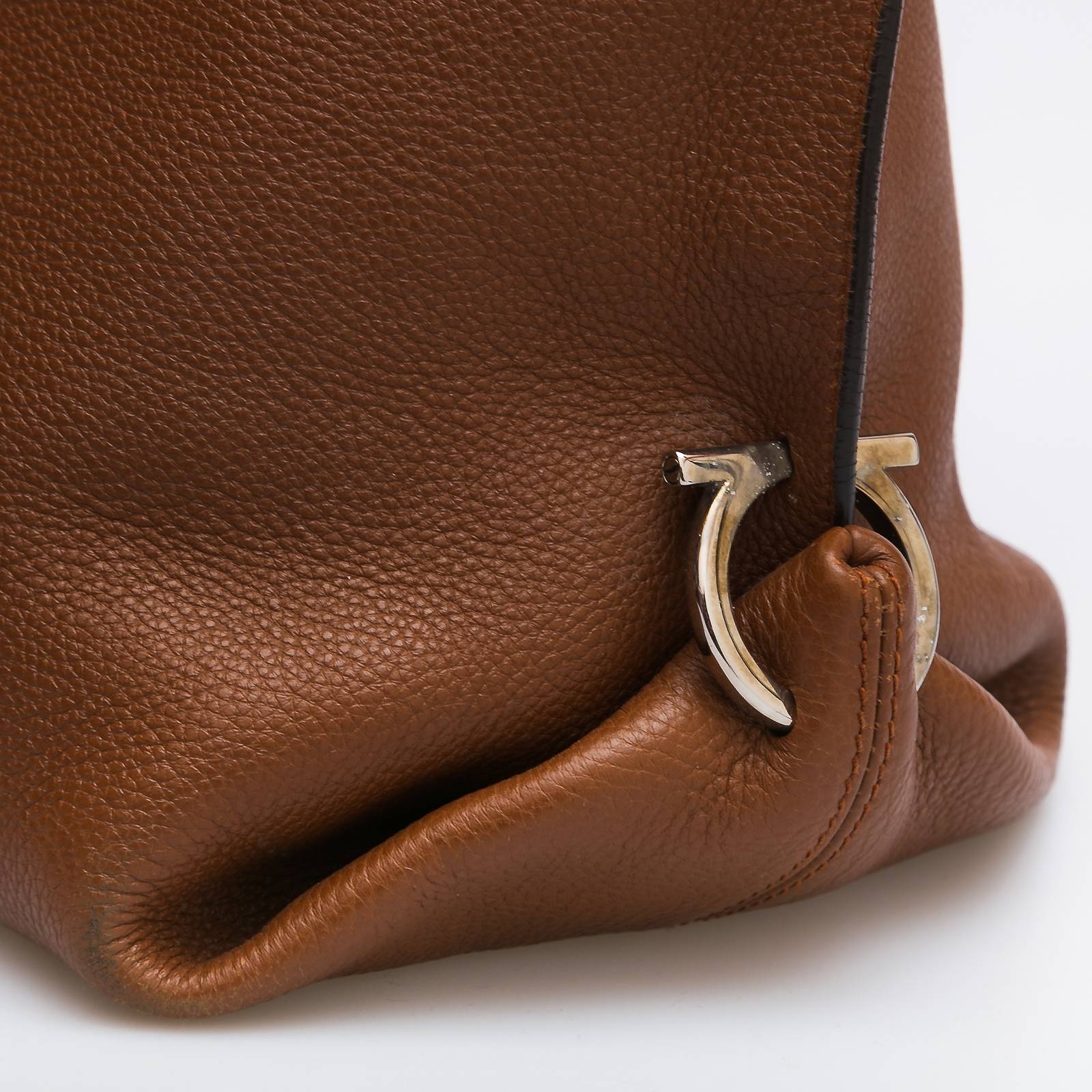 Сумка Salvatore Ferragamo - купить оригинал в секонд-хенде SFS - 7